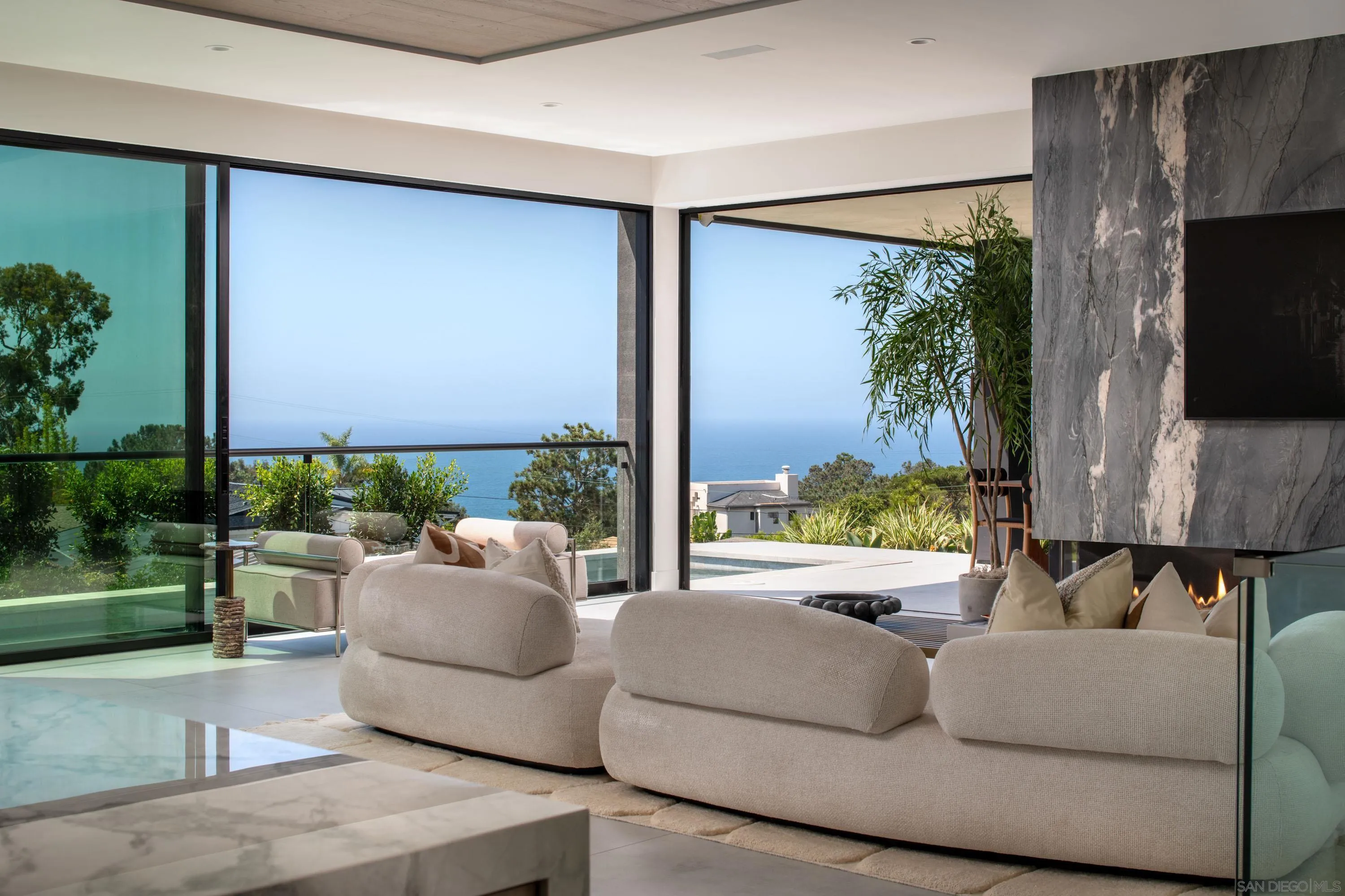 https://cdn.realtyfeed.com/cdn/127/250038307/239dbae9cf8fba538da6ea857a7b13ca.webp