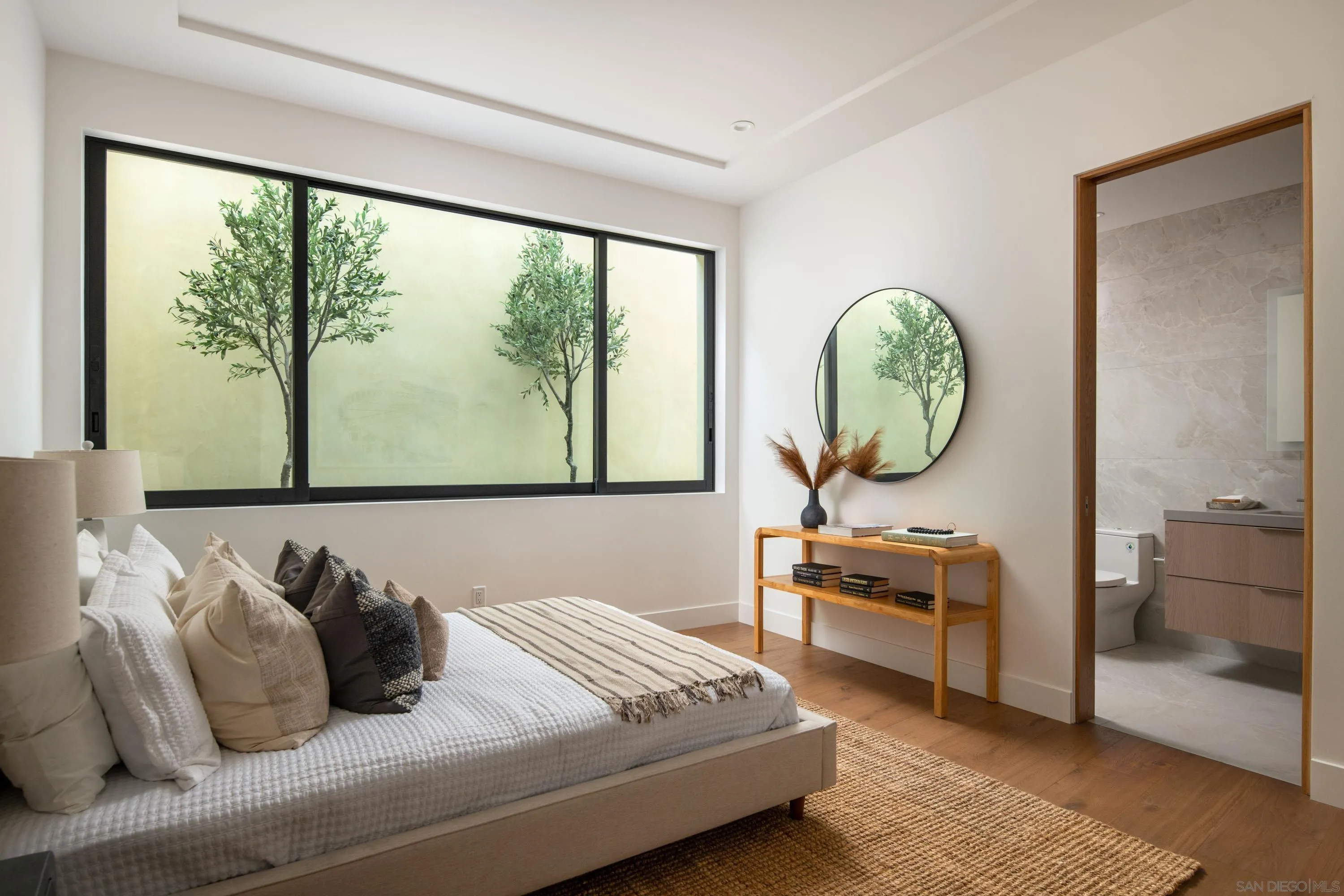 https://cdn.realtyfeed.com/cdn/127/250038307/4c3d8a39c2d29a5a2bdb9ceceb6fe463.webp