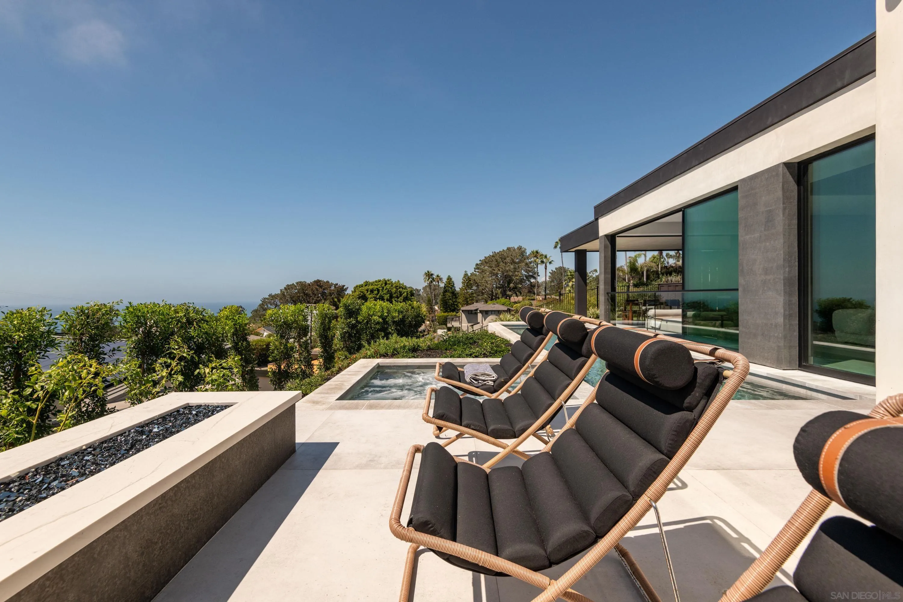 https://cdn.realtyfeed.com/cdn/127/250038307/9d866012afde13d662c3b0daf2c34c2c.webp