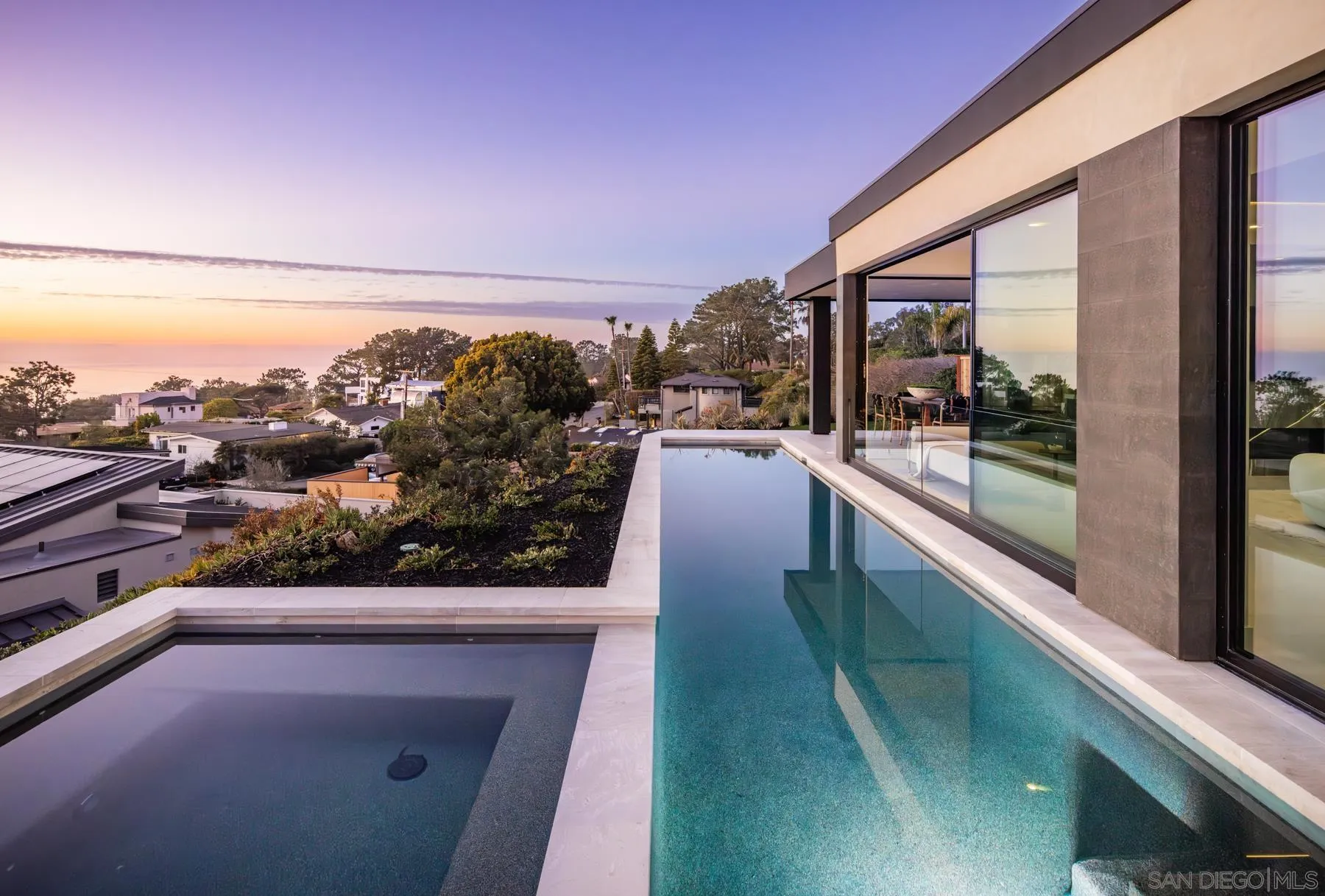 https://cdn.realtyfeed.com/cdn/127/250038307/d7faad0ce9dd3cb54ac0f8b684c018e6.webp
