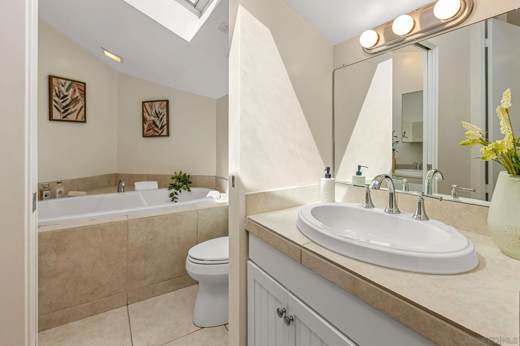 Photo #23: 250038311 Listing: Photo #23