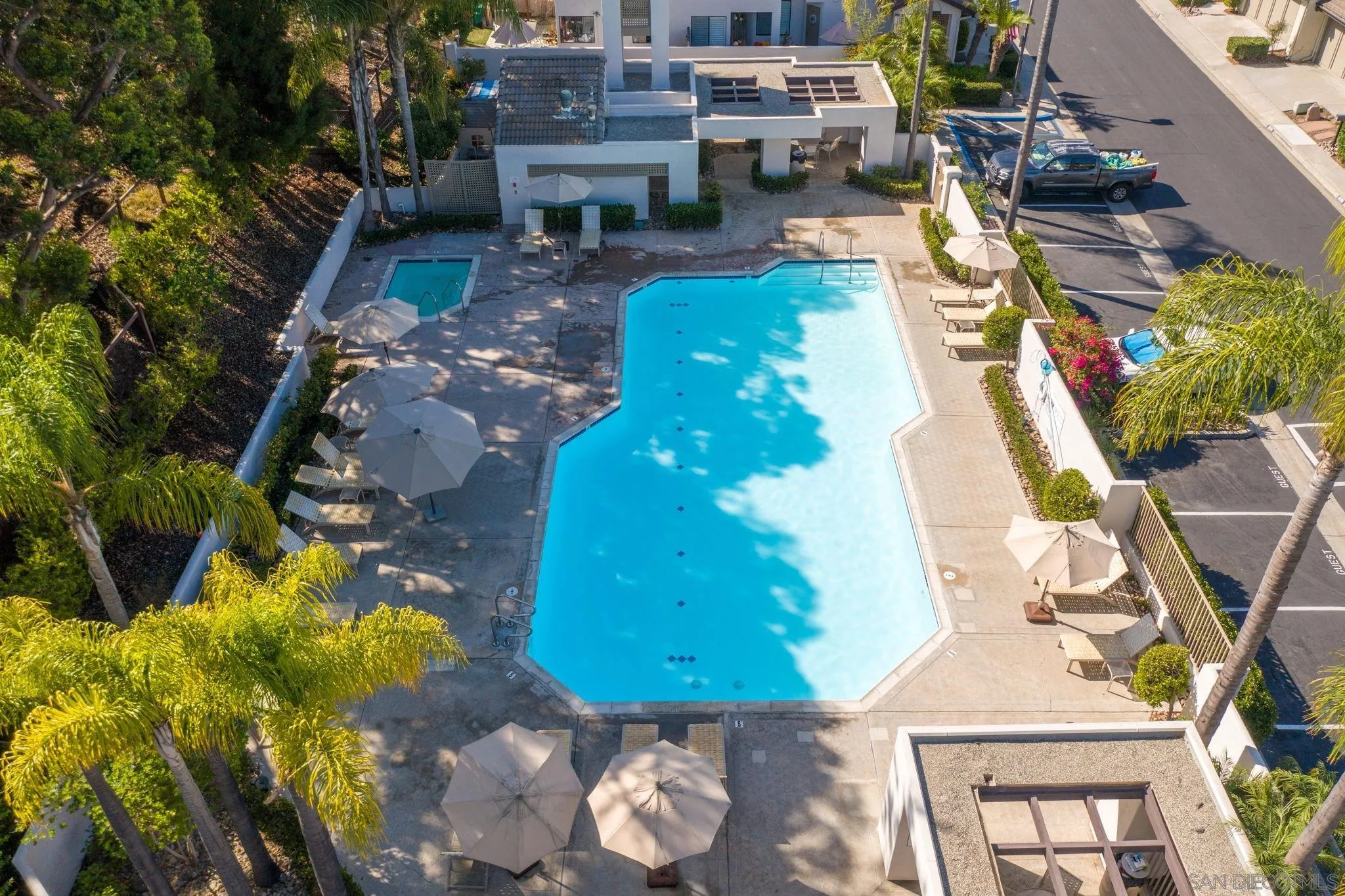 https://cdn.realtyfeed.com/cdn/127/250038311/b8a9e0722079a1c82735927cf7a5a9ad.webp
