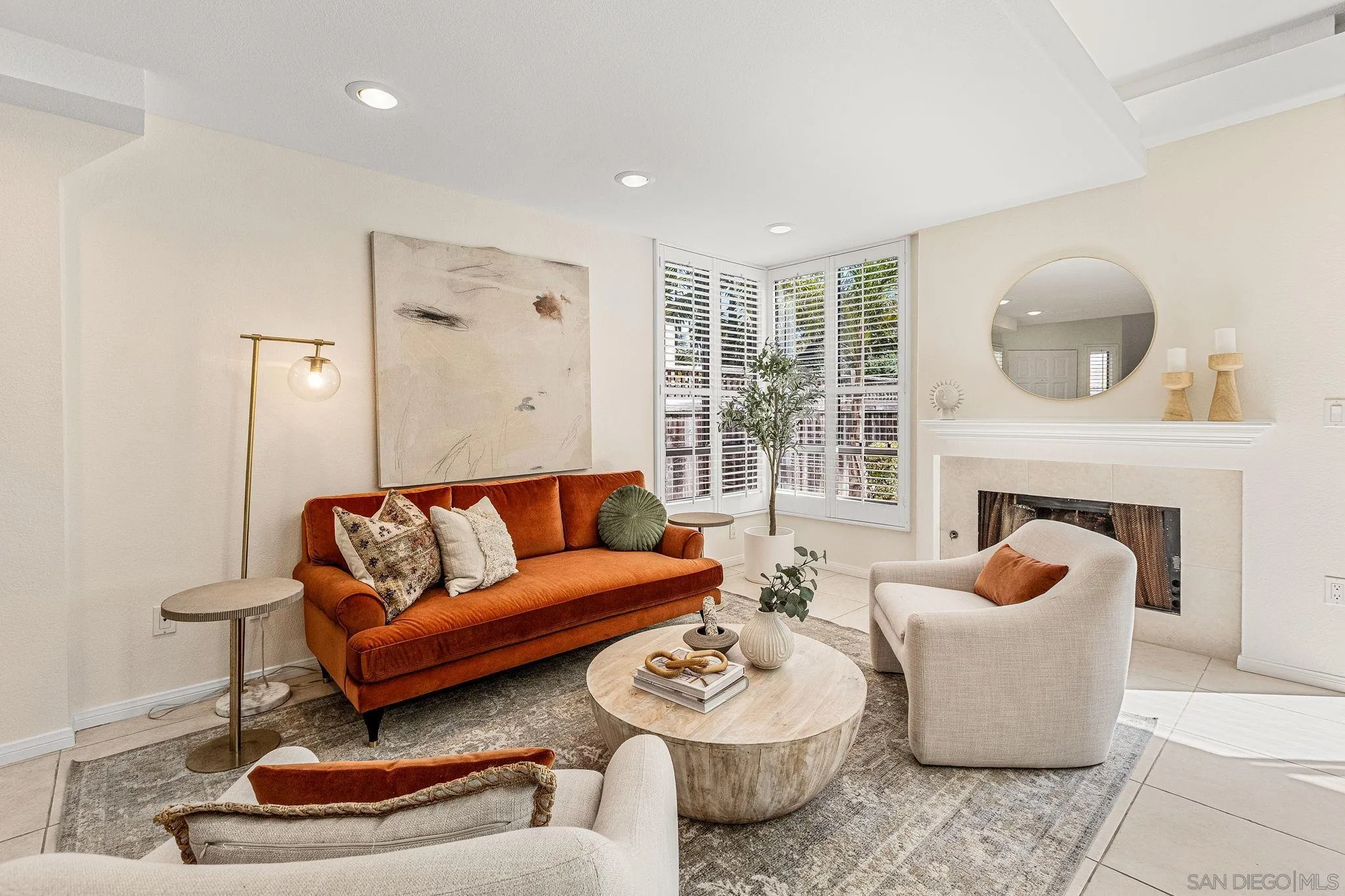 https://cdn.realtyfeed.com/cdn/127/250038311/c114d1b091fb4a7d60eb00a310d34ba4.webp