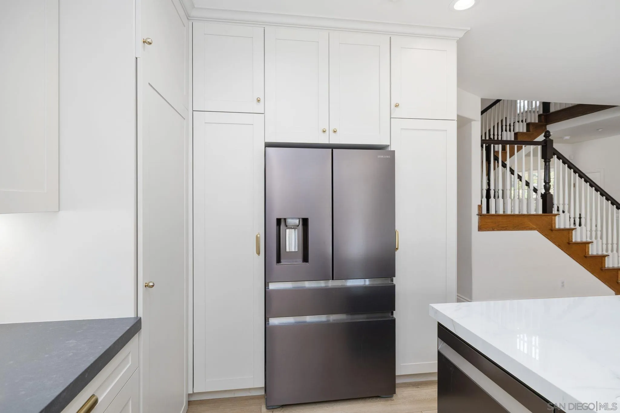 https://cdn.realtyfeed.com/cdn/127/250038320/c5fba72e8e18a2e4bf38e2a83fb79e85.webp