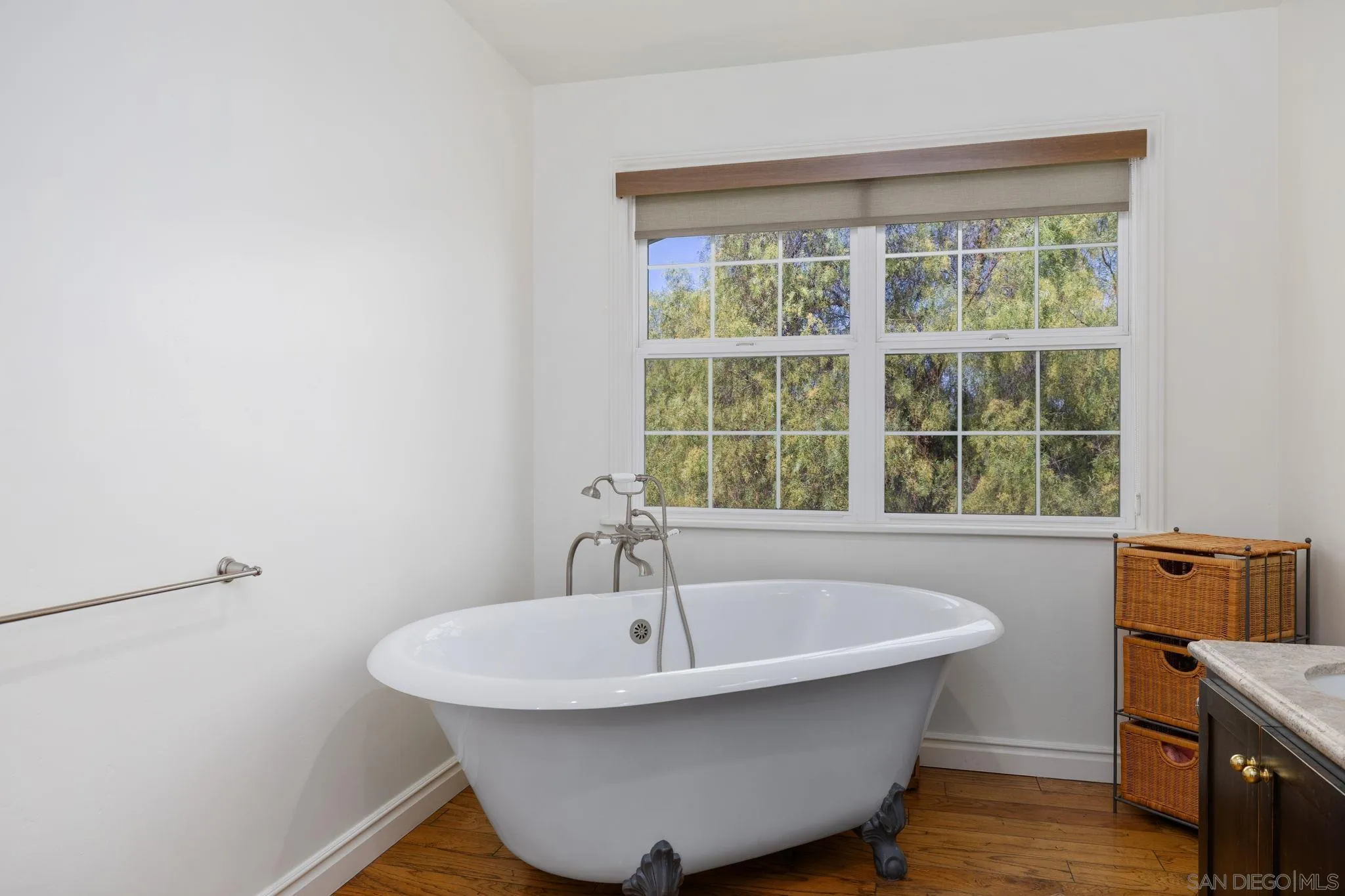https://cdn.realtyfeed.com/cdn/127/250038320/f280430361a88b82cbe9e86aa4feb6e5.webp