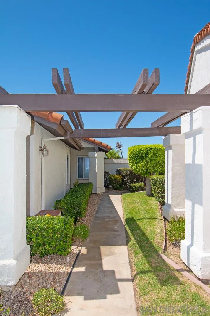 https://cdn.realtyfeed.com/cdn/127/250038322/564830f7b75dfac67f6758bcc247f86b.webp