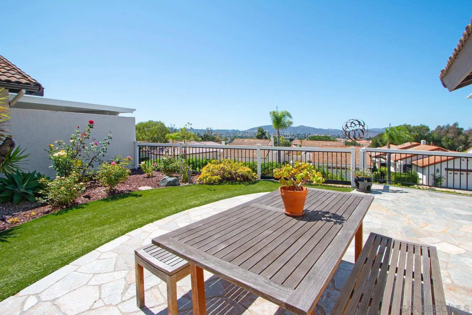 https://cdn.realtyfeed.com/cdn/127/250038322/a1befa5e6256eef9339e6826f92f28c1.webp