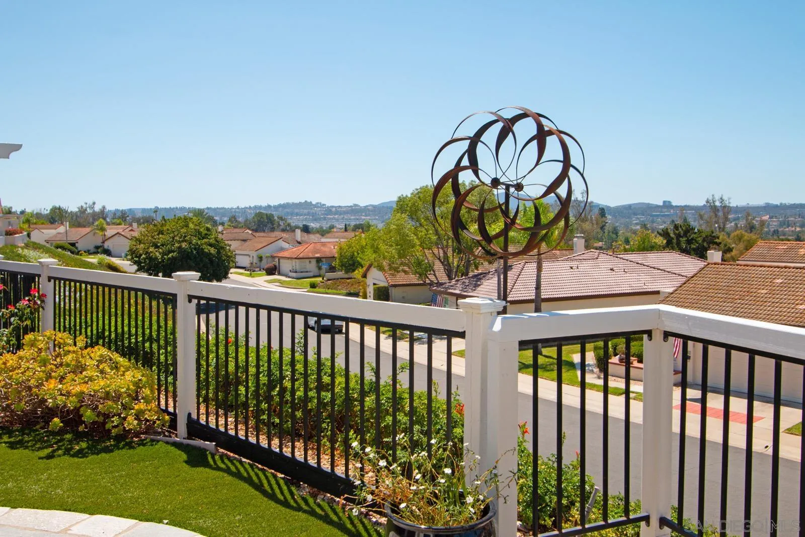 https://cdn.realtyfeed.com/cdn/127/250038322/e98e282798f7d4c2cc19b8dbe8423ef1.webp