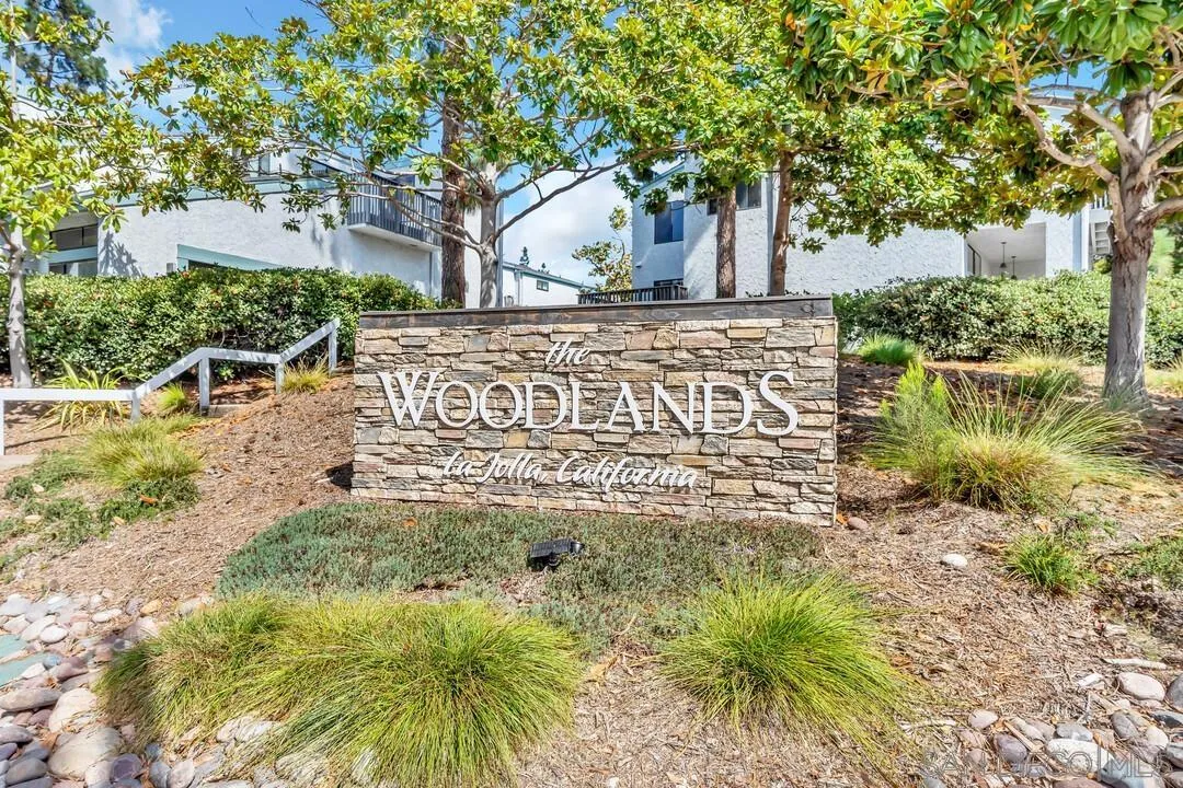 MLS: 250038323 Condo For Sale