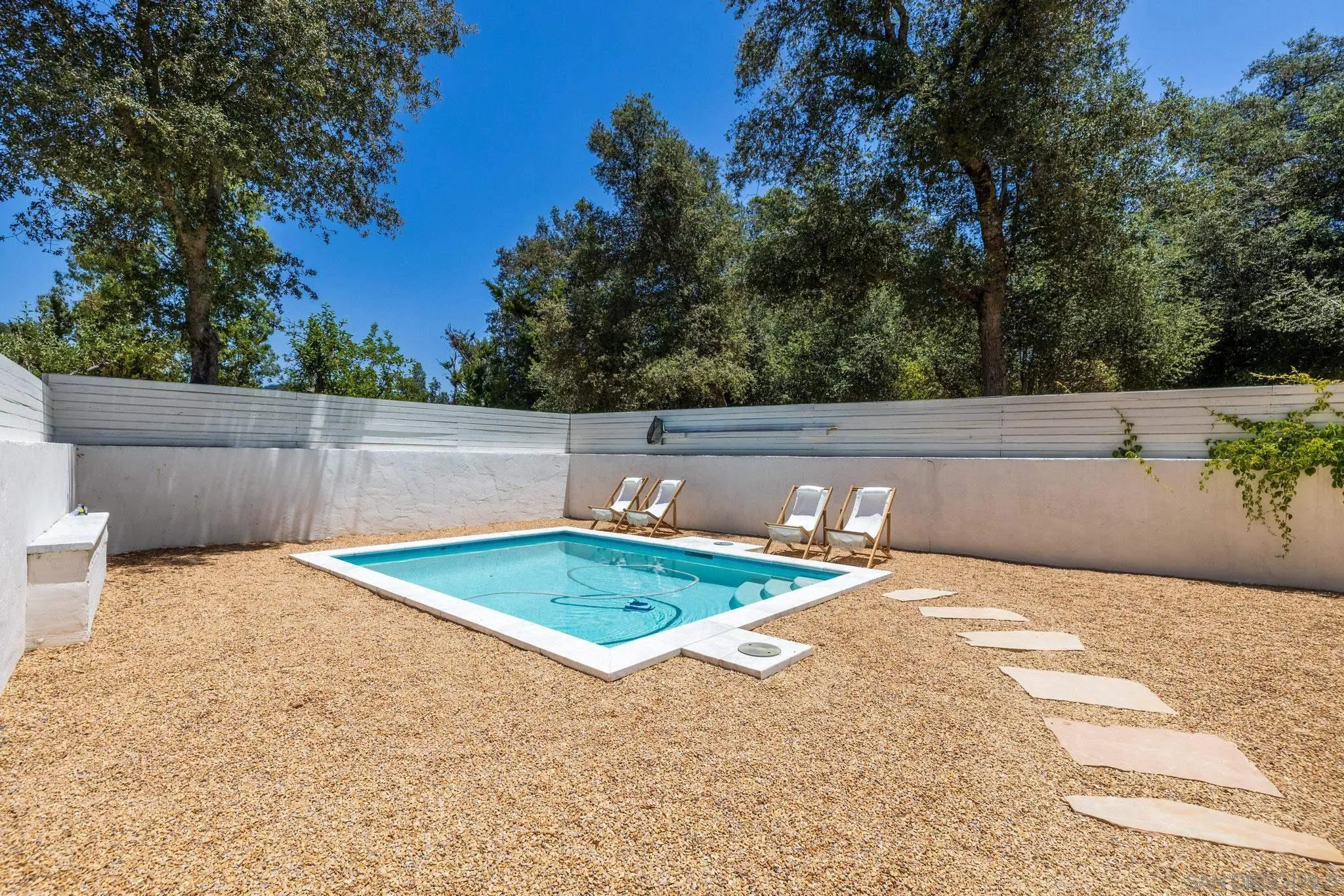 https://cdn.realtyfeed.com/cdn/127/250038327/431ee5f1f461af6e7bfadfa7339b853d.webp
