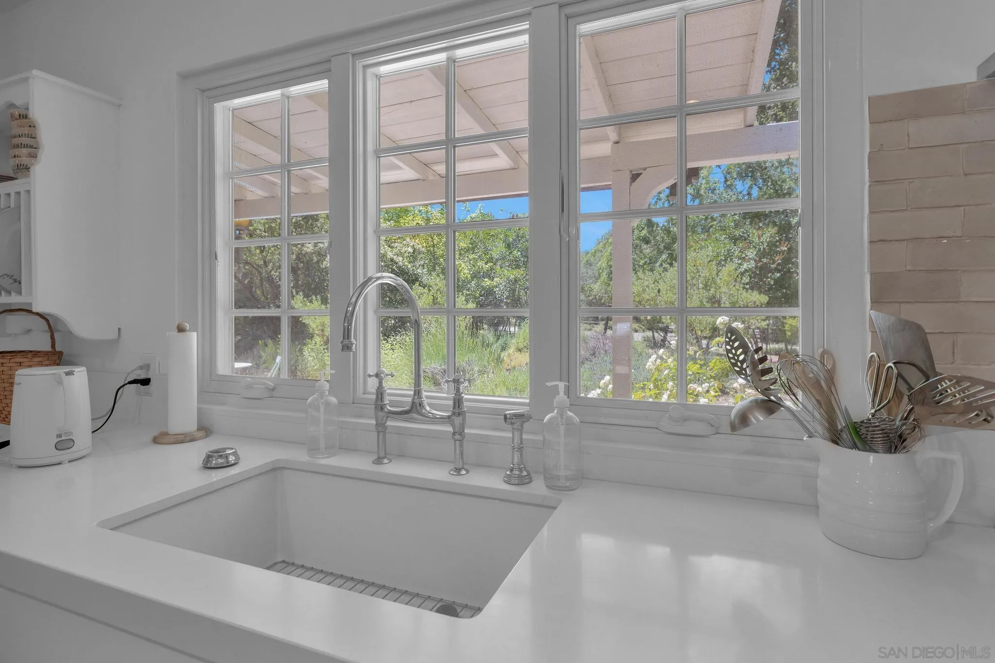 https://cdn.realtyfeed.com/cdn/127/250038327/6ea812cb13f9b476c10e7bd81c08b7a7.webp
