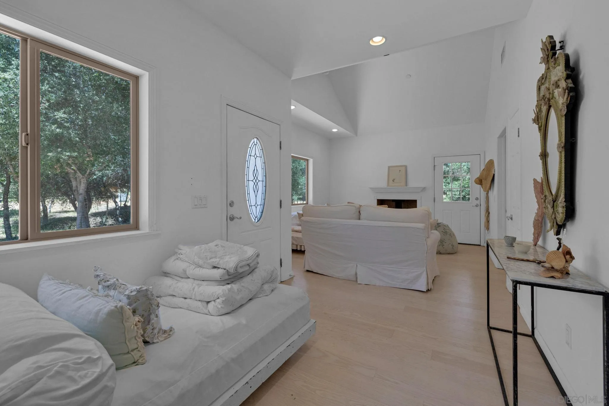 https://cdn.realtyfeed.com/cdn/127/250038327/9f7226f6a6d952b0f2ca7ec059f5d38a.webp