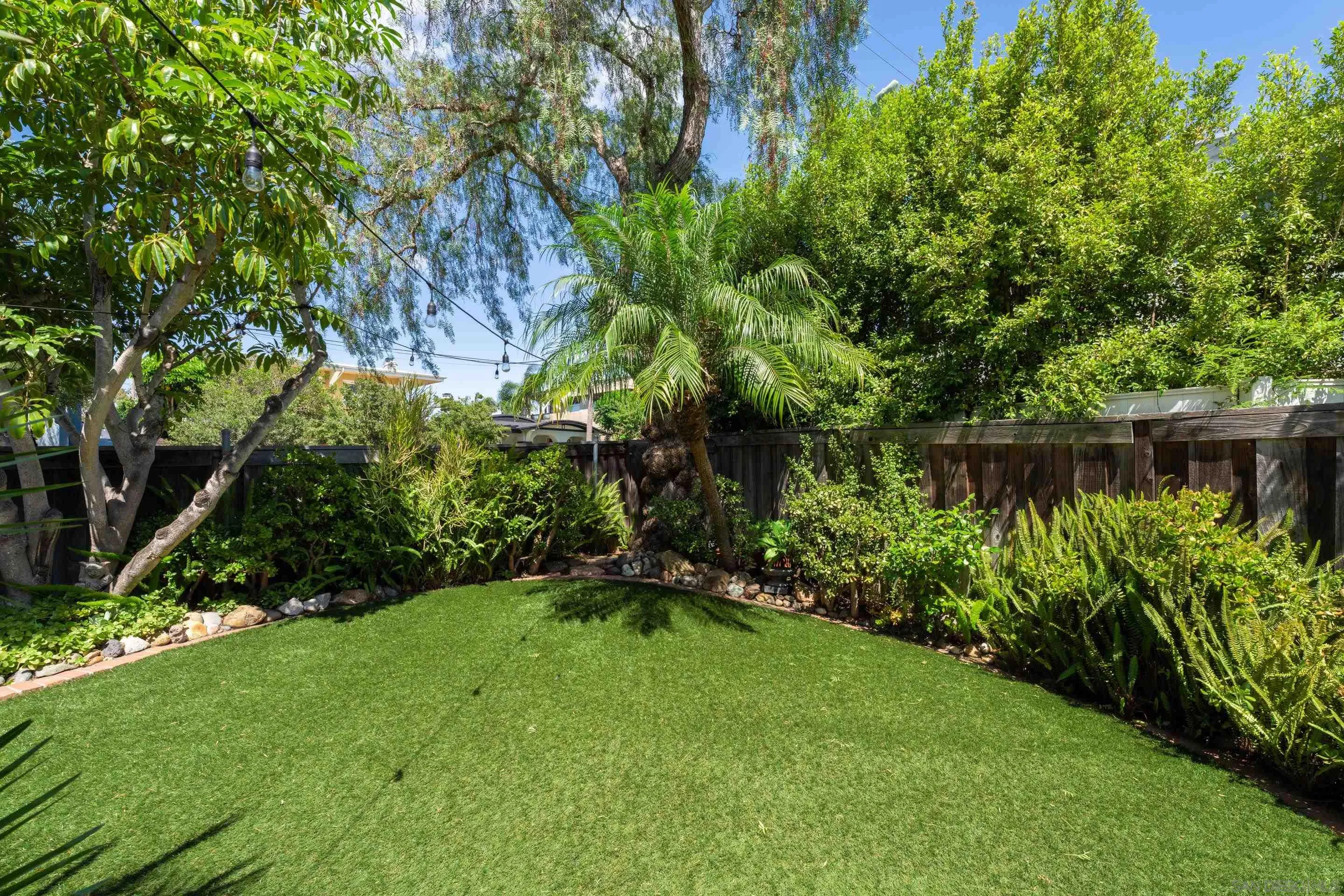 https://cdn.realtyfeed.com/cdn/127/250038329/f4d824d36d6bd7ed05c4c24a4c1b8e40.webp