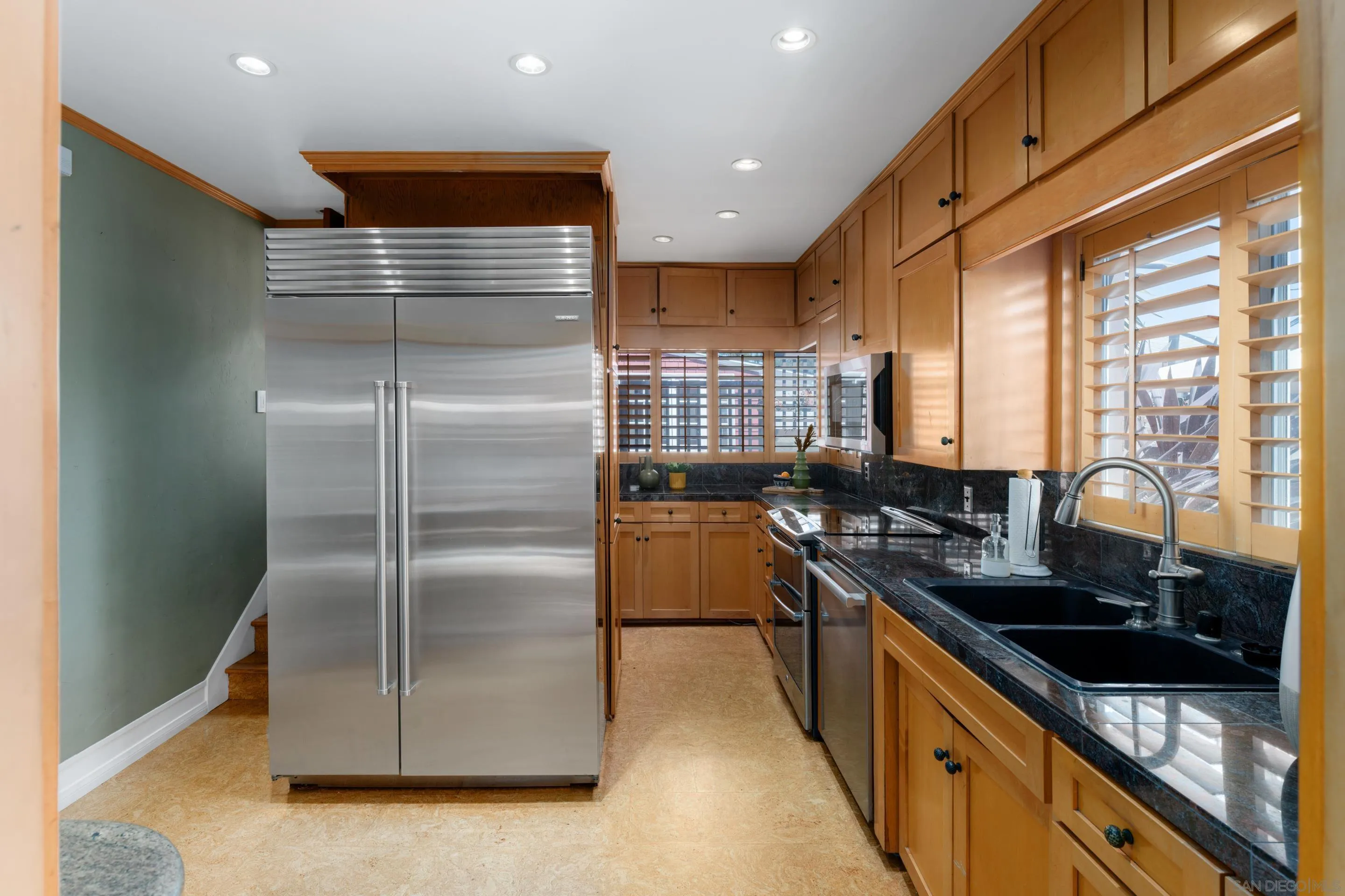 https://cdn.realtyfeed.com/cdn/127/250038330/b36fa445e420df971b71c5d2bc480e64.webp