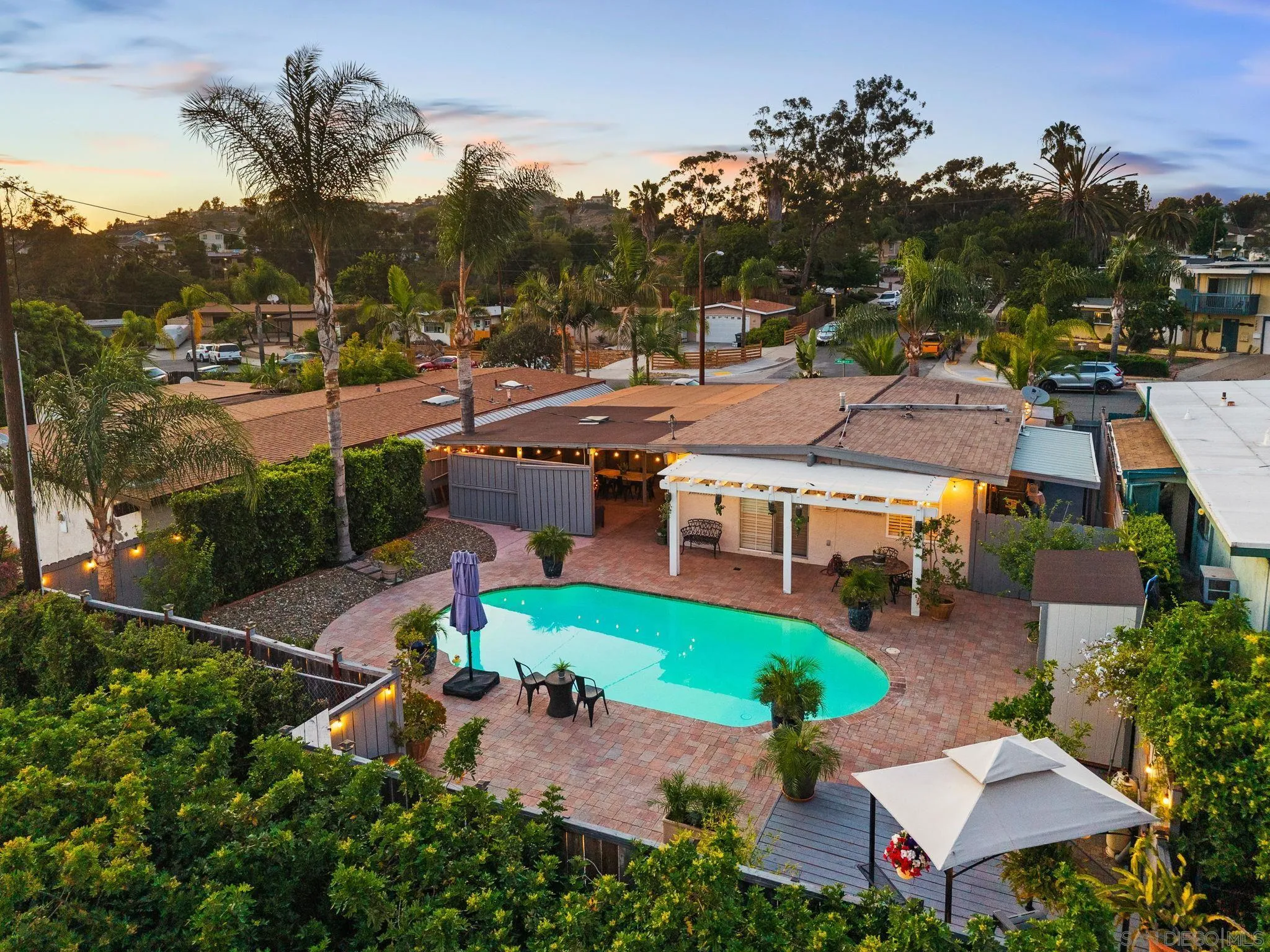 https://cdn.realtyfeed.com/cdn/127/250038331/1c015474b79aab2ab0b84672418b83c2.webp