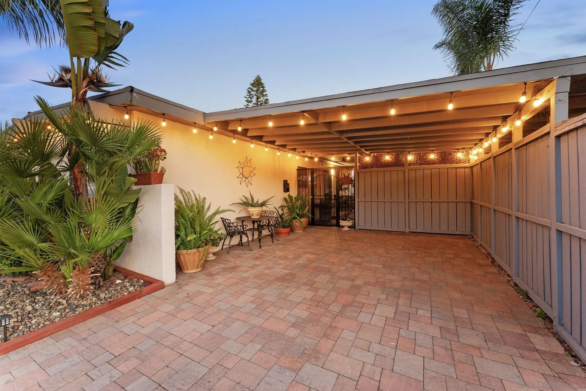 https://cdn.realtyfeed.com/cdn/127/250038331/8112a63896c1af3c8599b62e28661c1e.webp