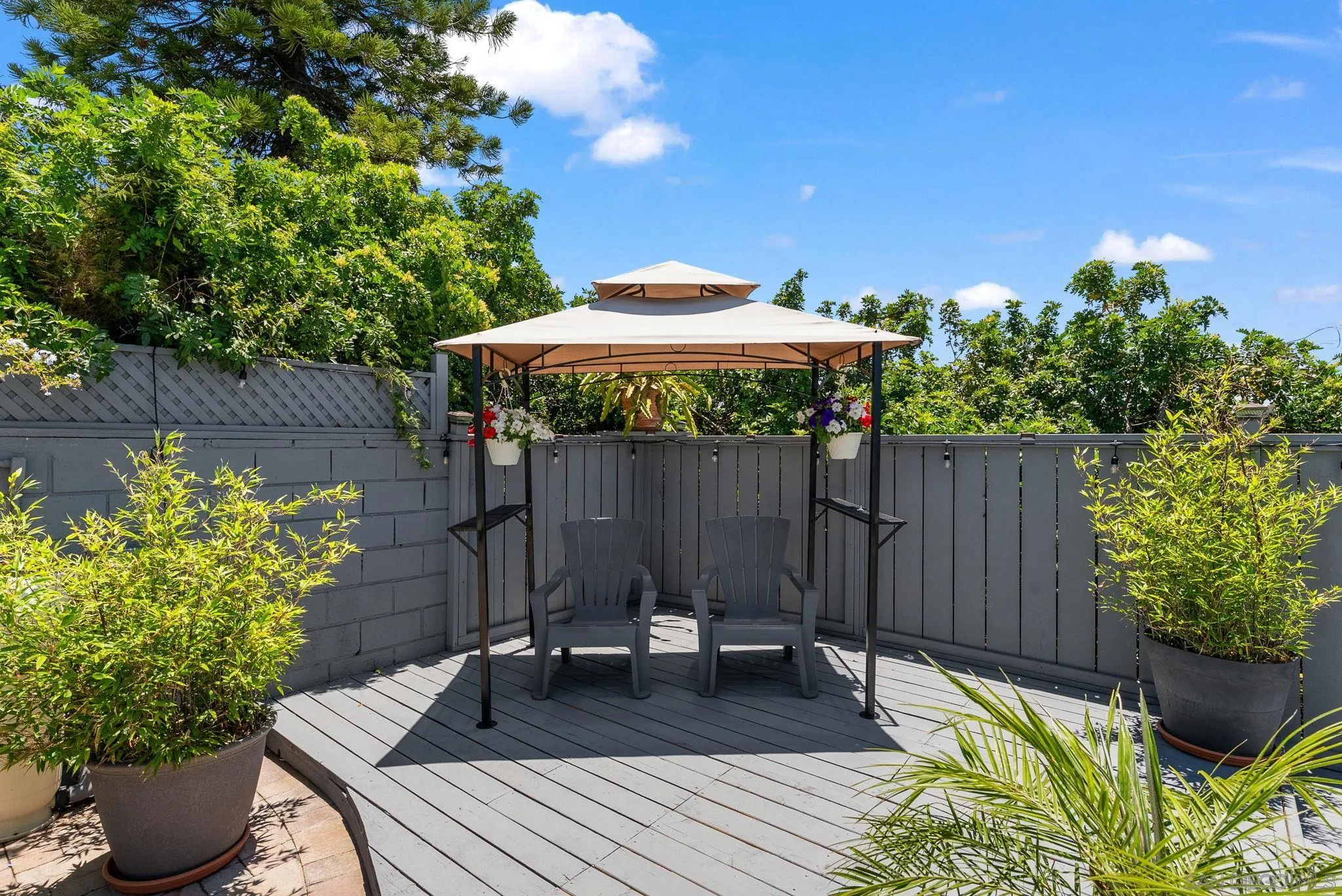 https://cdn.realtyfeed.com/cdn/127/250038331/a6223fee0f8aa3a11c466d2a09642a59.webp