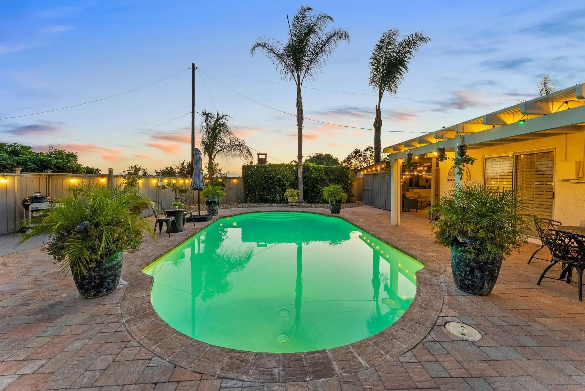 https://cdn.realtyfeed.com/cdn/127/250038331/b9e56c22e4ce46a152b66914e4a8564a.webp