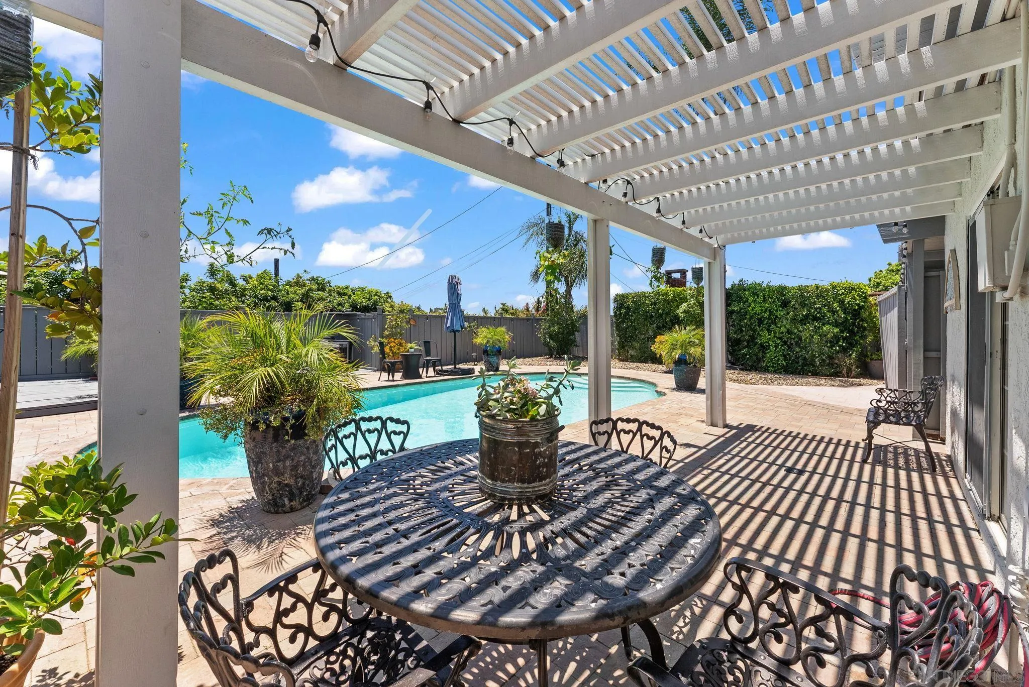 https://cdn.realtyfeed.com/cdn/127/250038331/c3ab3b5e2e287b0ee5db7c06affb3390.webp