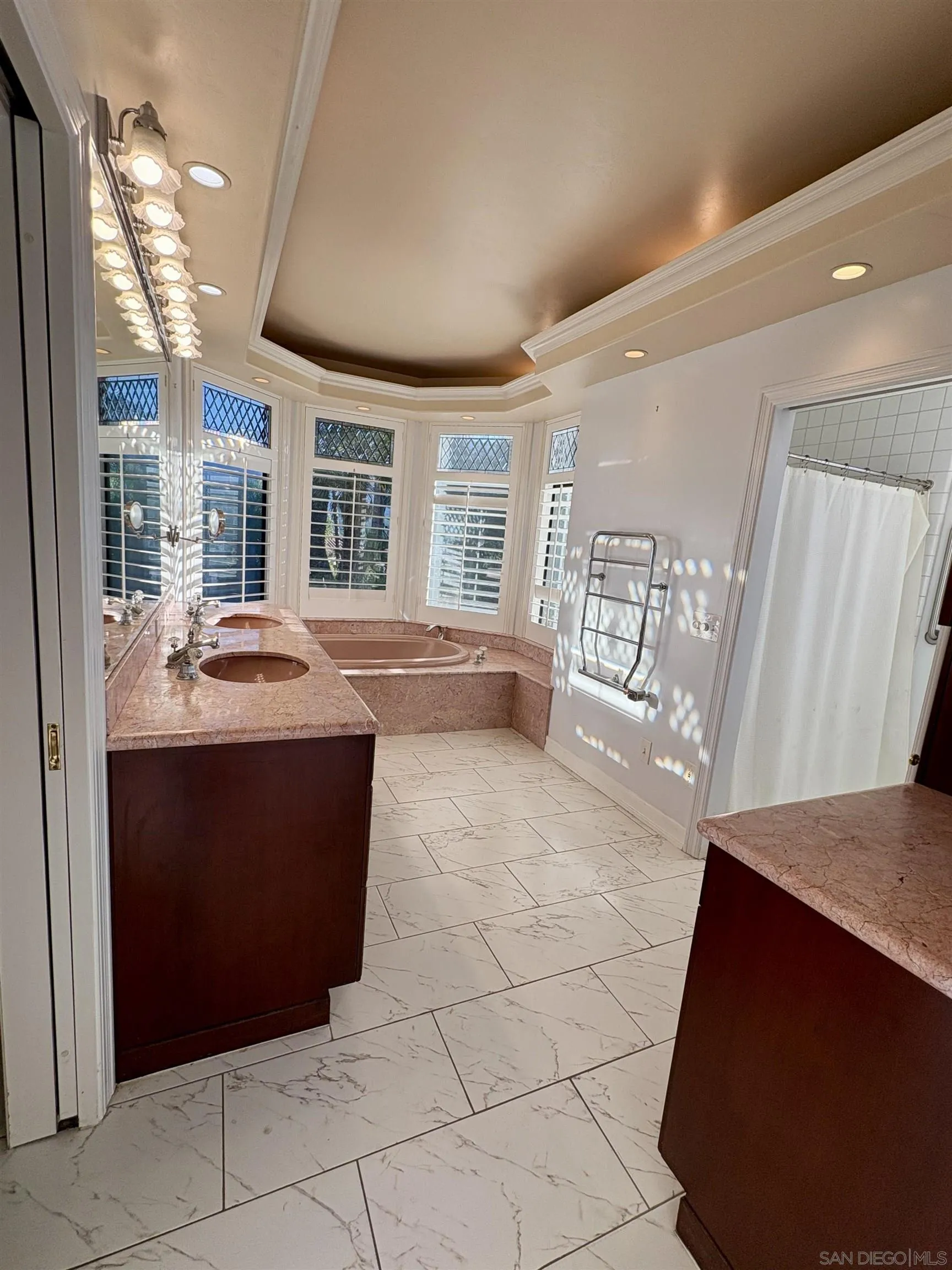 https://cdn.realtyfeed.com/cdn/127/250038334/2400ba79458a2f3a2791335d0770f69d.webp