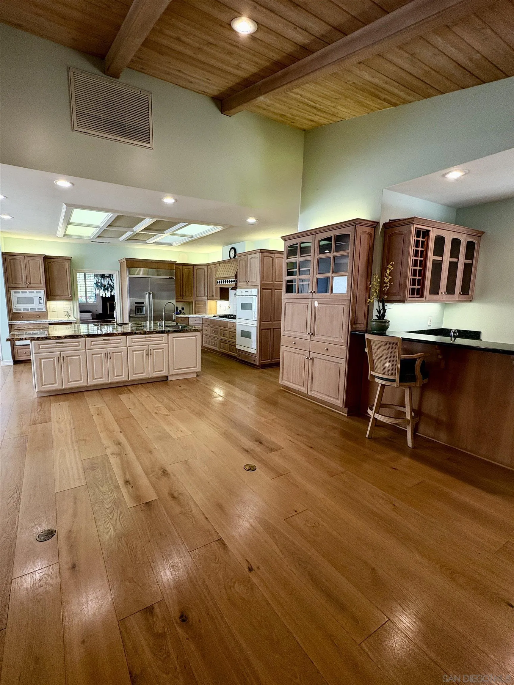 https://cdn.realtyfeed.com/cdn/127/250038334/60ae4c766d600ebce21740649fab6f3e.webp