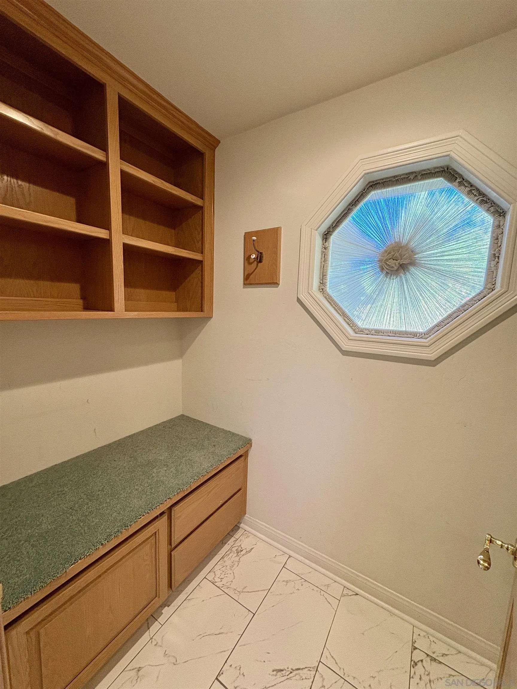 https://cdn.realtyfeed.com/cdn/127/250038334/7f1ed24fd2a9734e8bd26e2a097843f1.webp