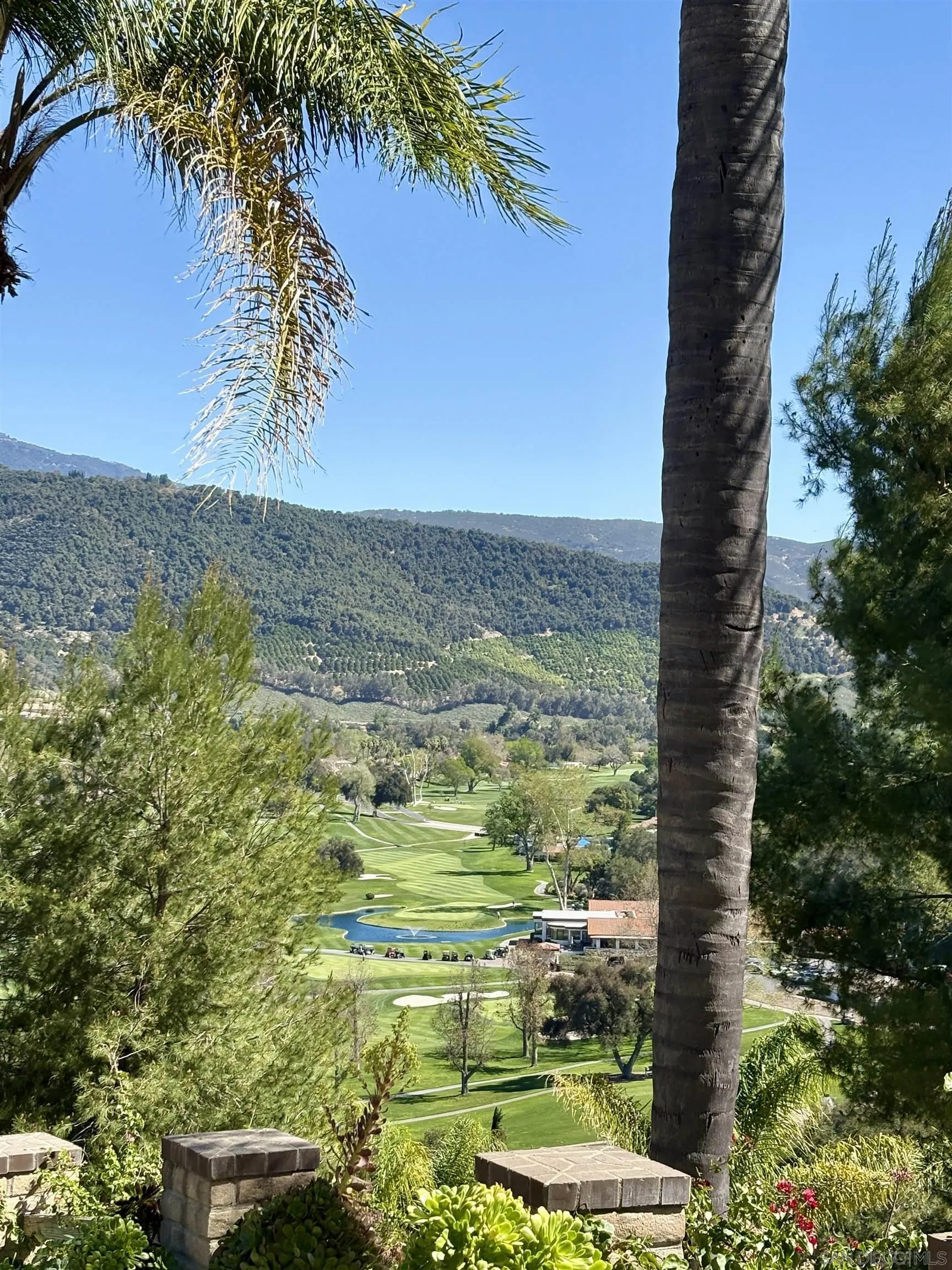 https://cdn.realtyfeed.com/cdn/127/250038334/83891349189e7d164711d0105c1209eb.webp