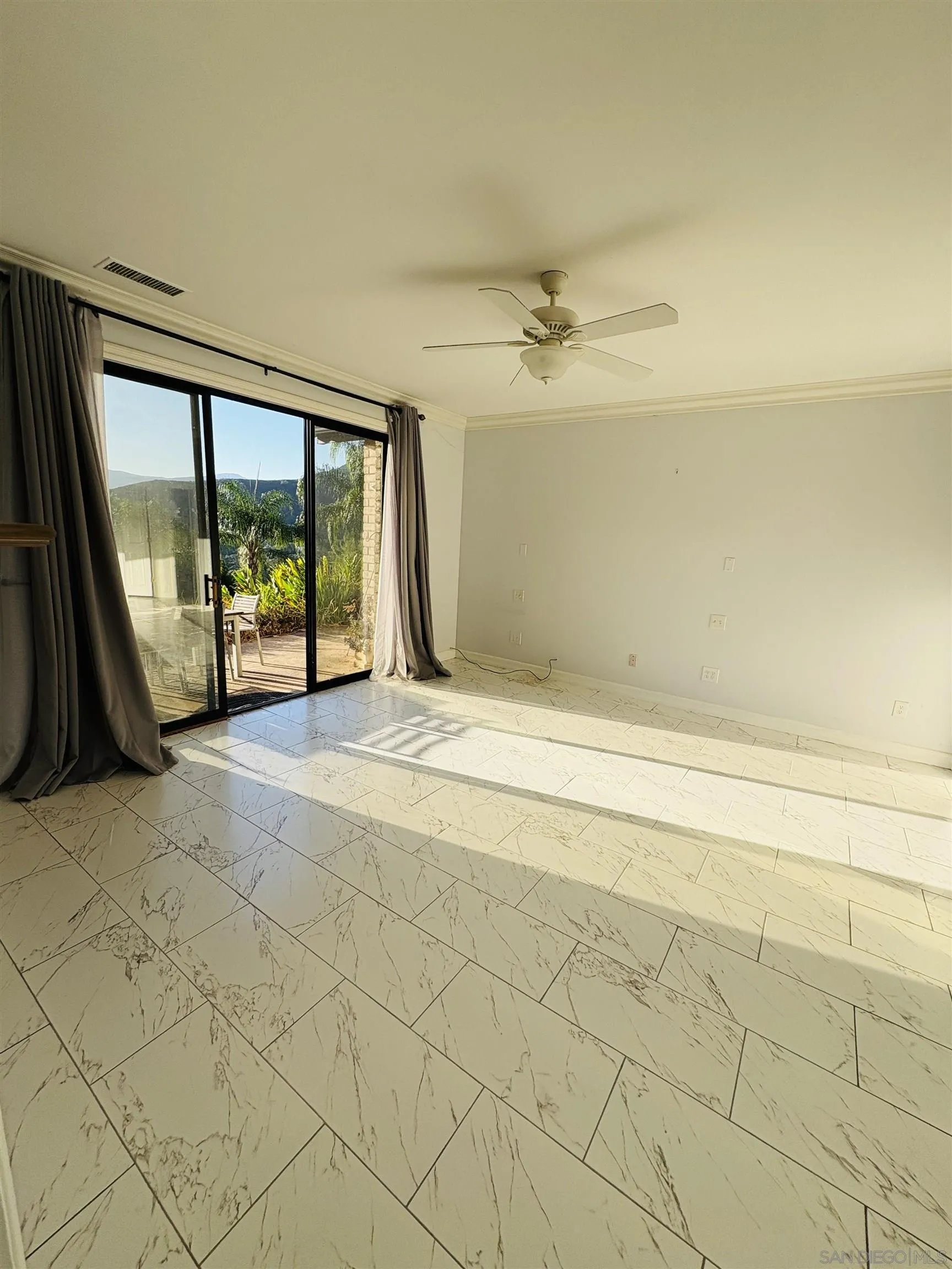 https://cdn.realtyfeed.com/cdn/127/250038334/88db898e05db93e069cc974fcd1897d9.webp