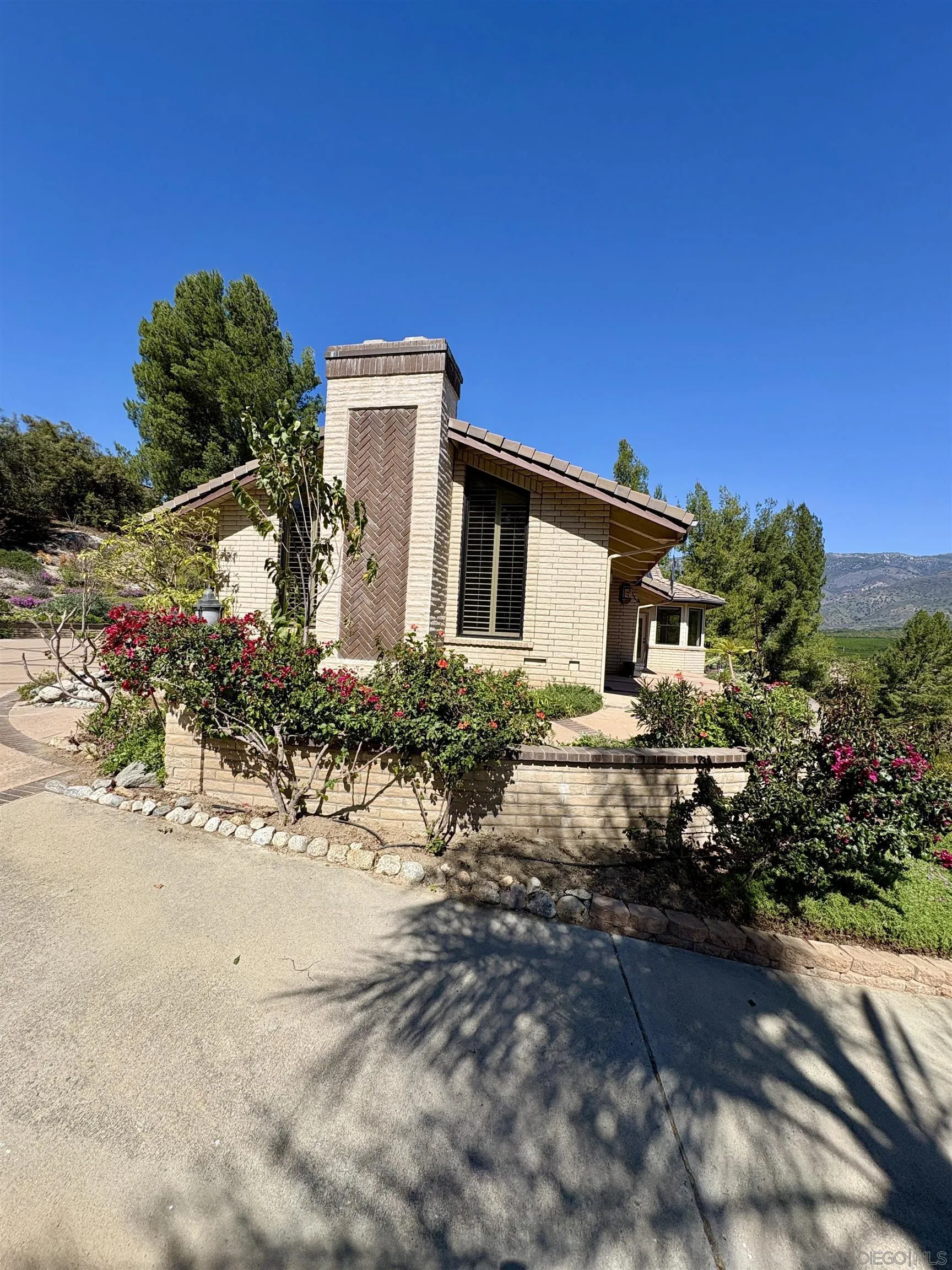https://cdn.realtyfeed.com/cdn/127/250038334/a84abd062f1da8c25d2db7cbc220b5ce.webp