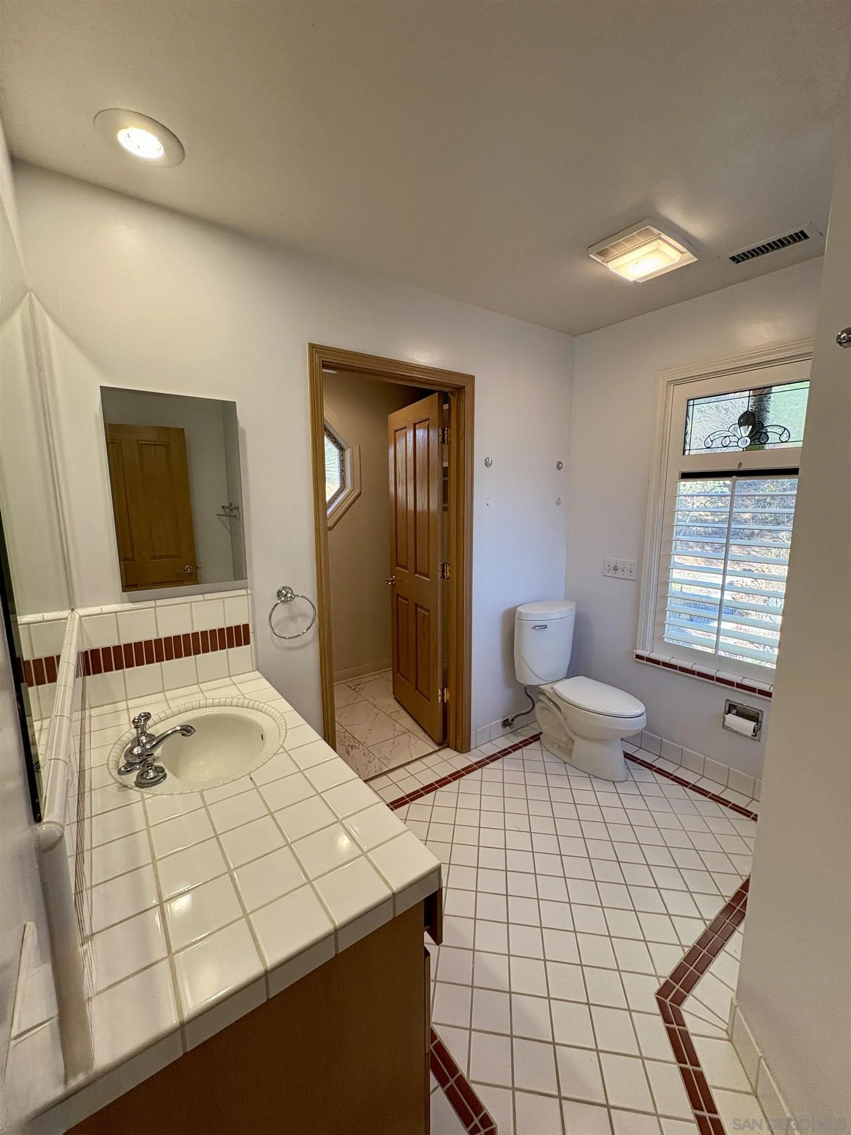 https://cdn.realtyfeed.com/cdn/127/250038334/ba98be65fc63c22e645a8716a8da31d0.webp