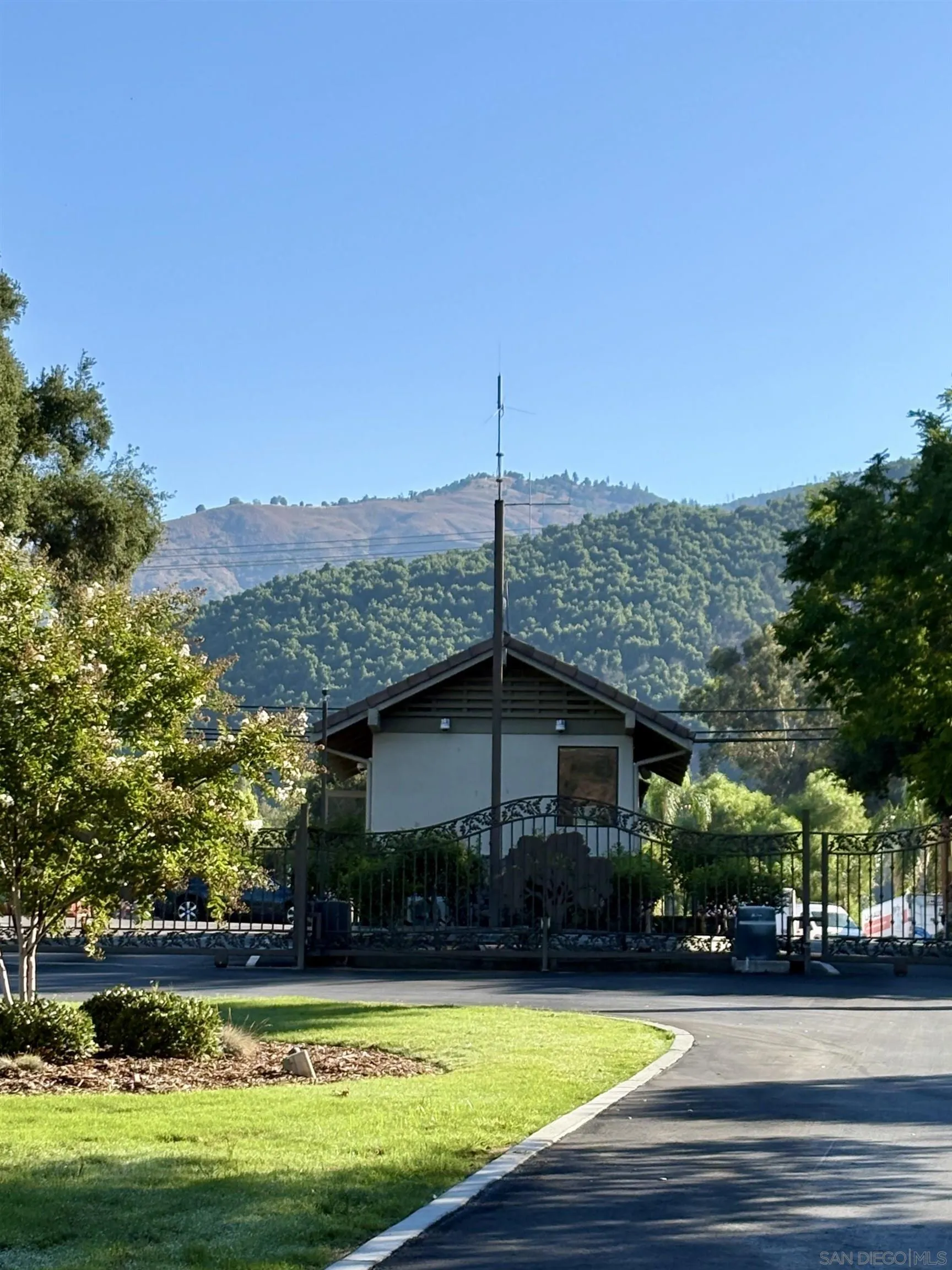 https://cdn.realtyfeed.com/cdn/127/250038334/d7b2e6237256d3a26b35965f9c2b2791.webp