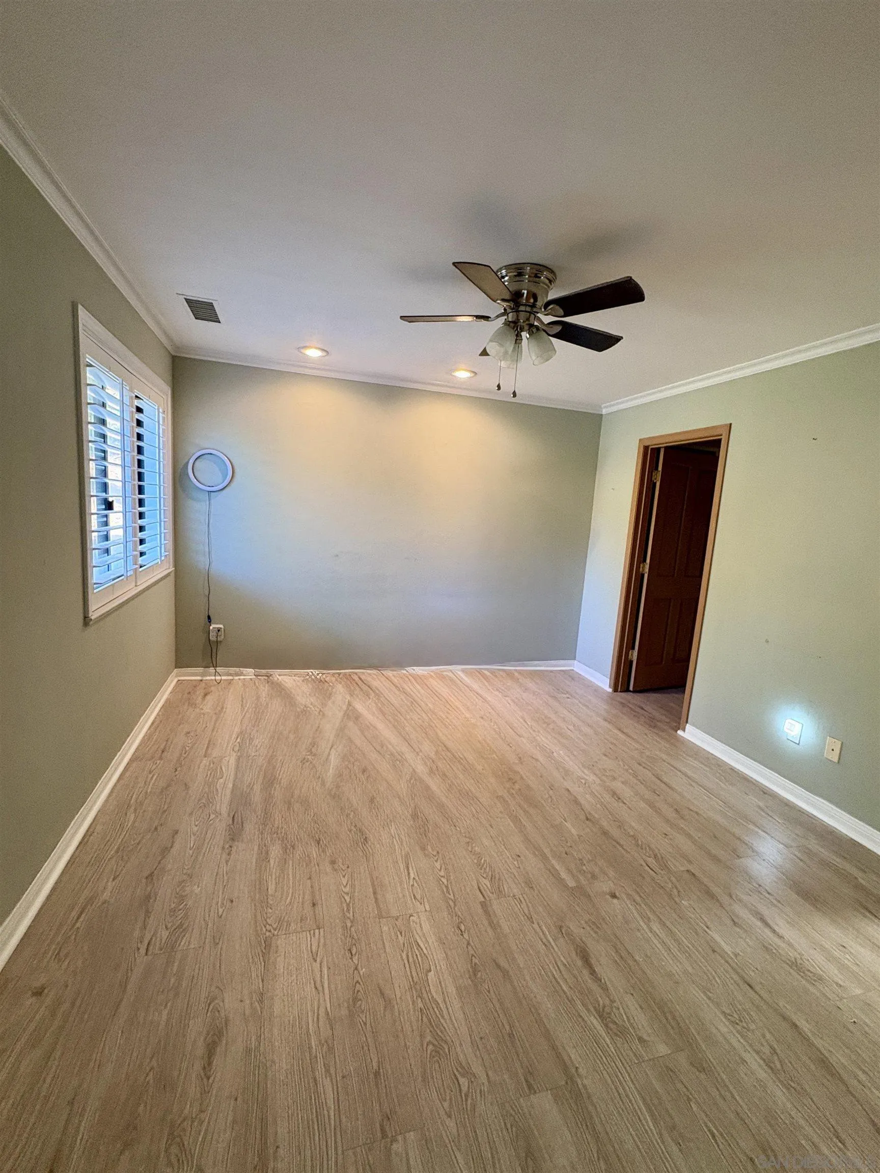 https://cdn.realtyfeed.com/cdn/127/250038334/e39446e3af9f5368febddf52bca57d07.webp