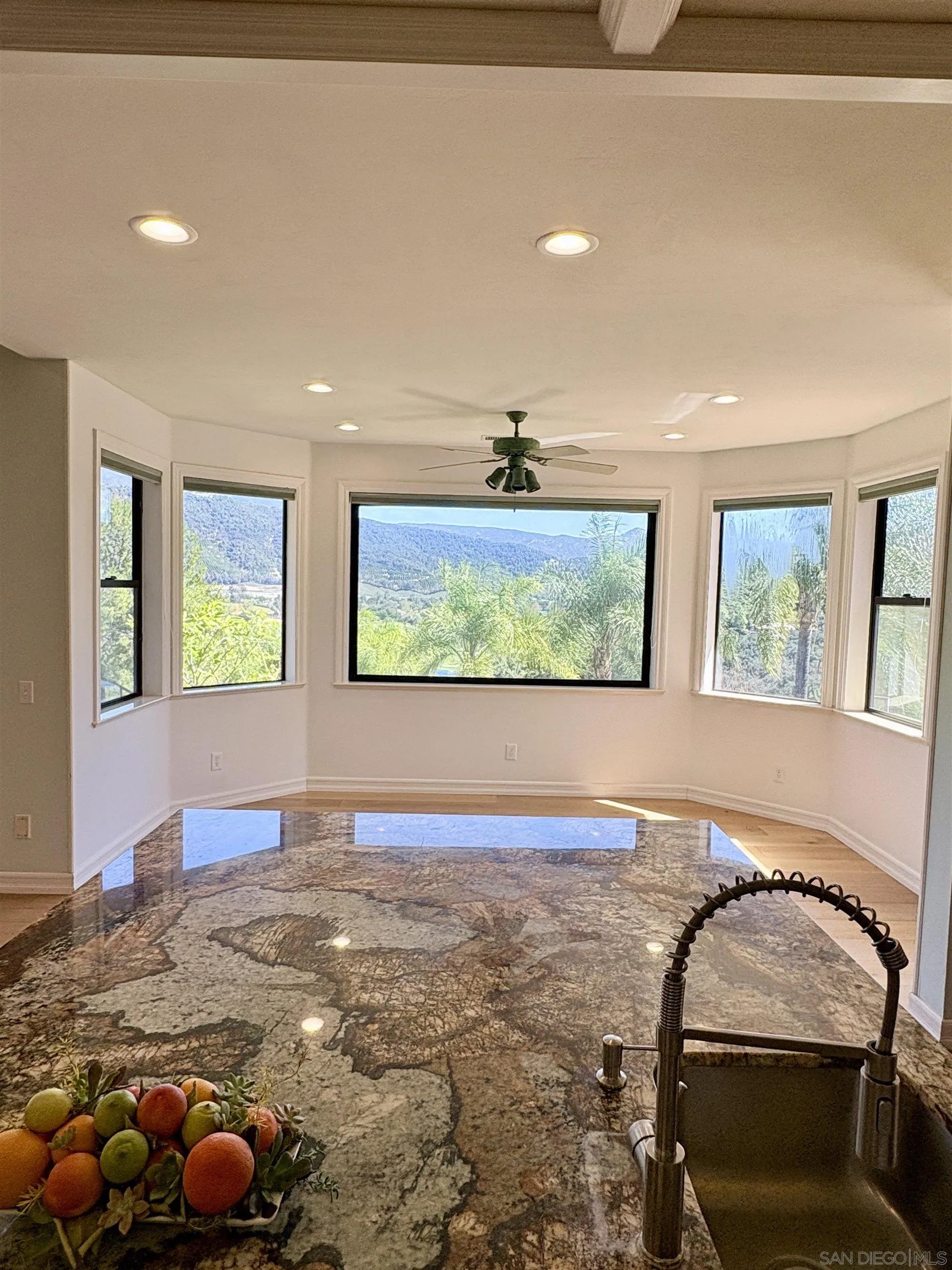 https://cdn.realtyfeed.com/cdn/127/250038334/fbed16b8fe81f37691658264112adf18.webp