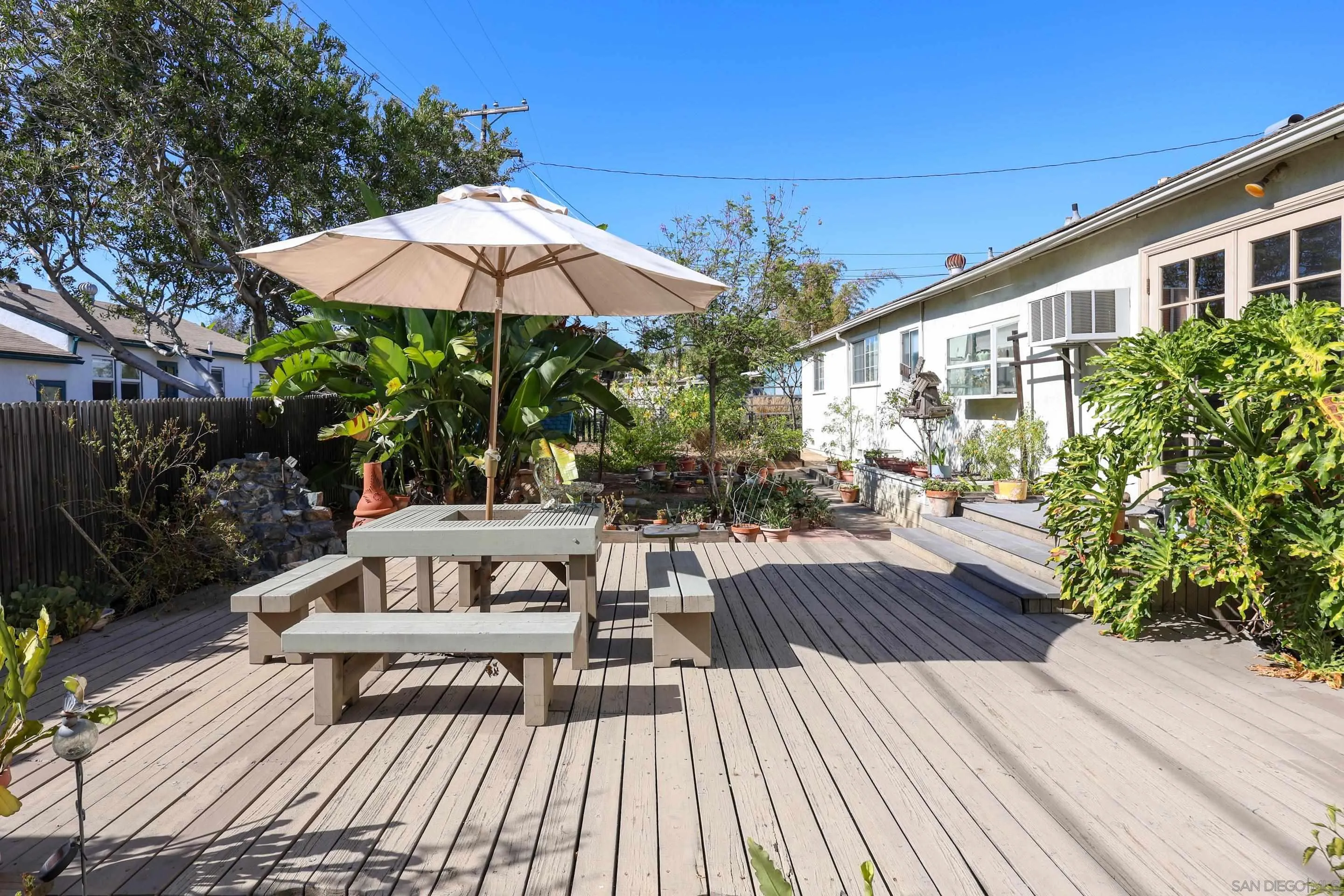 https://cdn.realtyfeed.com/cdn/127/250038340/1b7bee3a1a269c7f466d9eff701b6462.webp