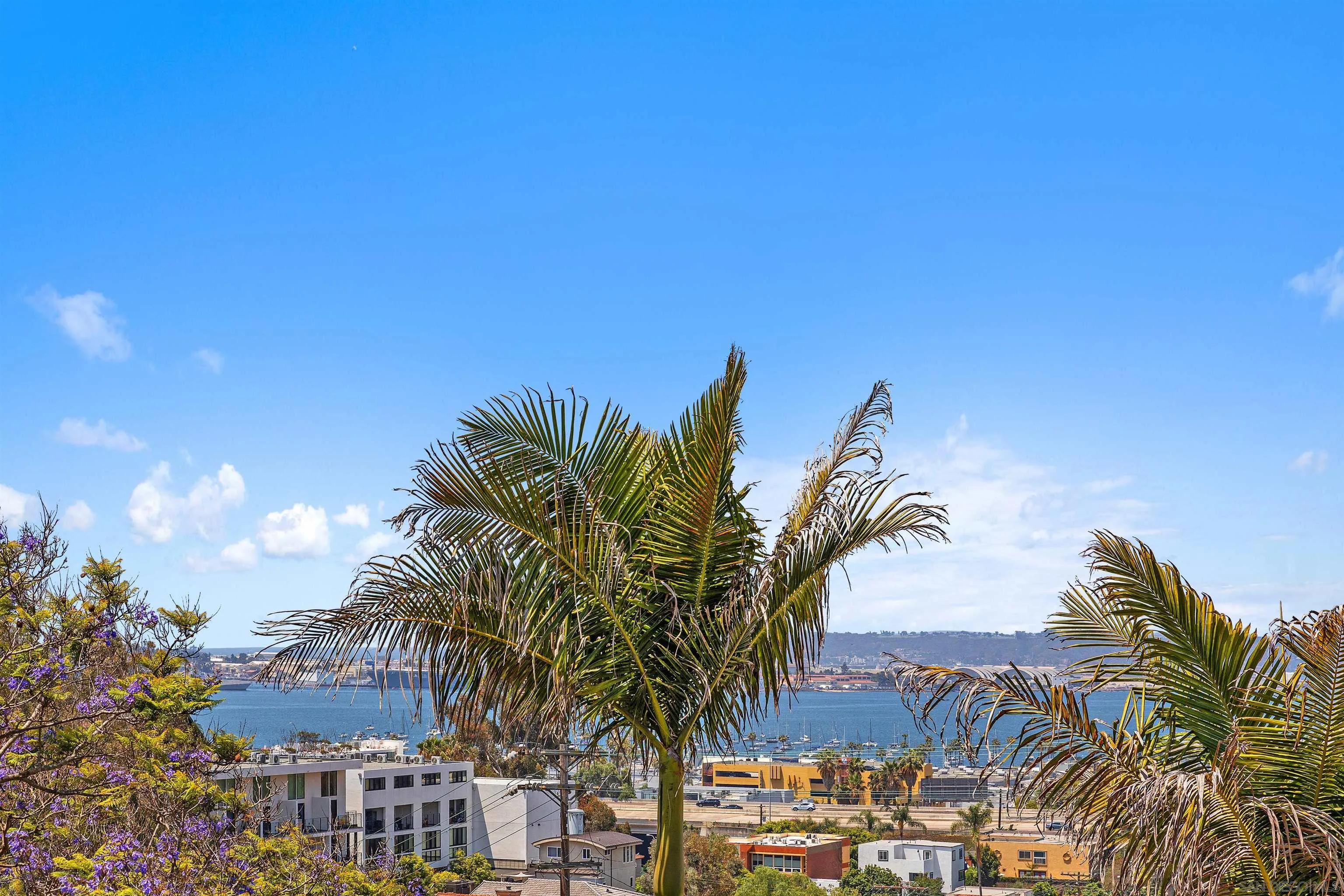 https://cdn.realtyfeed.com/cdn/127/250038344/6f4dc946161f927849ee9c61b0ee8841.webp