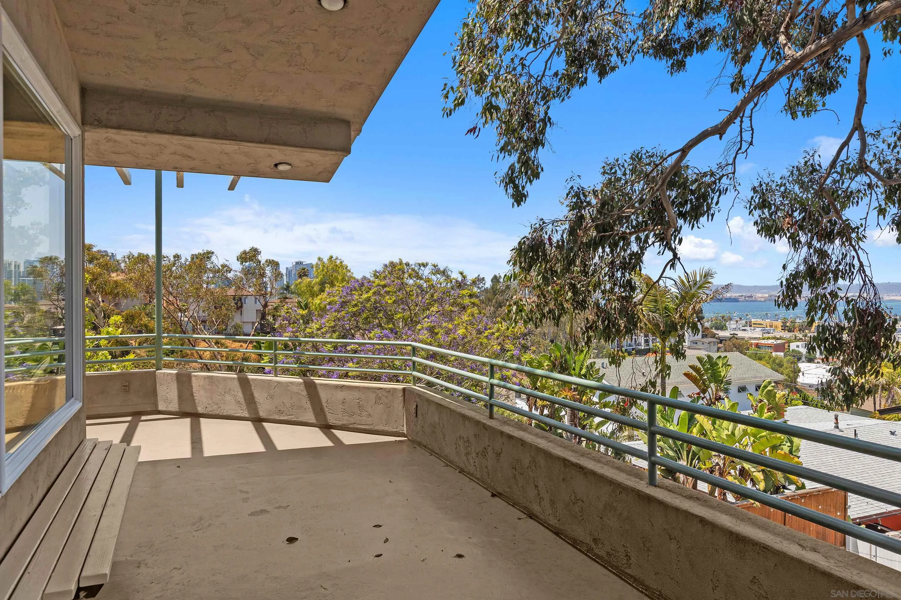 https://cdn.realtyfeed.com/cdn/127/250038344/a39f787ed6bed553d69af9677227db9b.webp