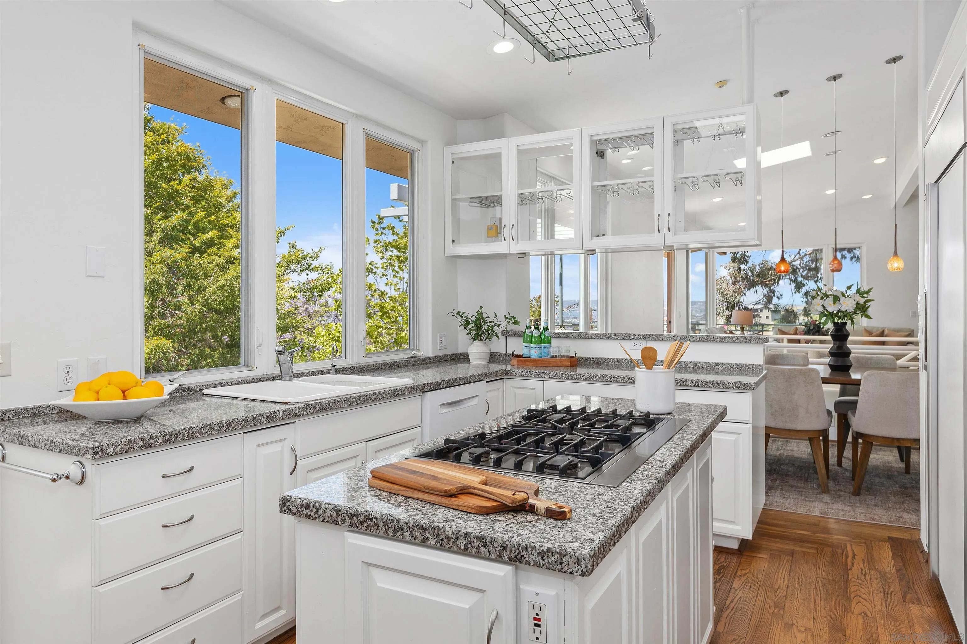 https://cdn.realtyfeed.com/cdn/127/250038344/cb27310d440e817c8f03b79e70f87791.webp