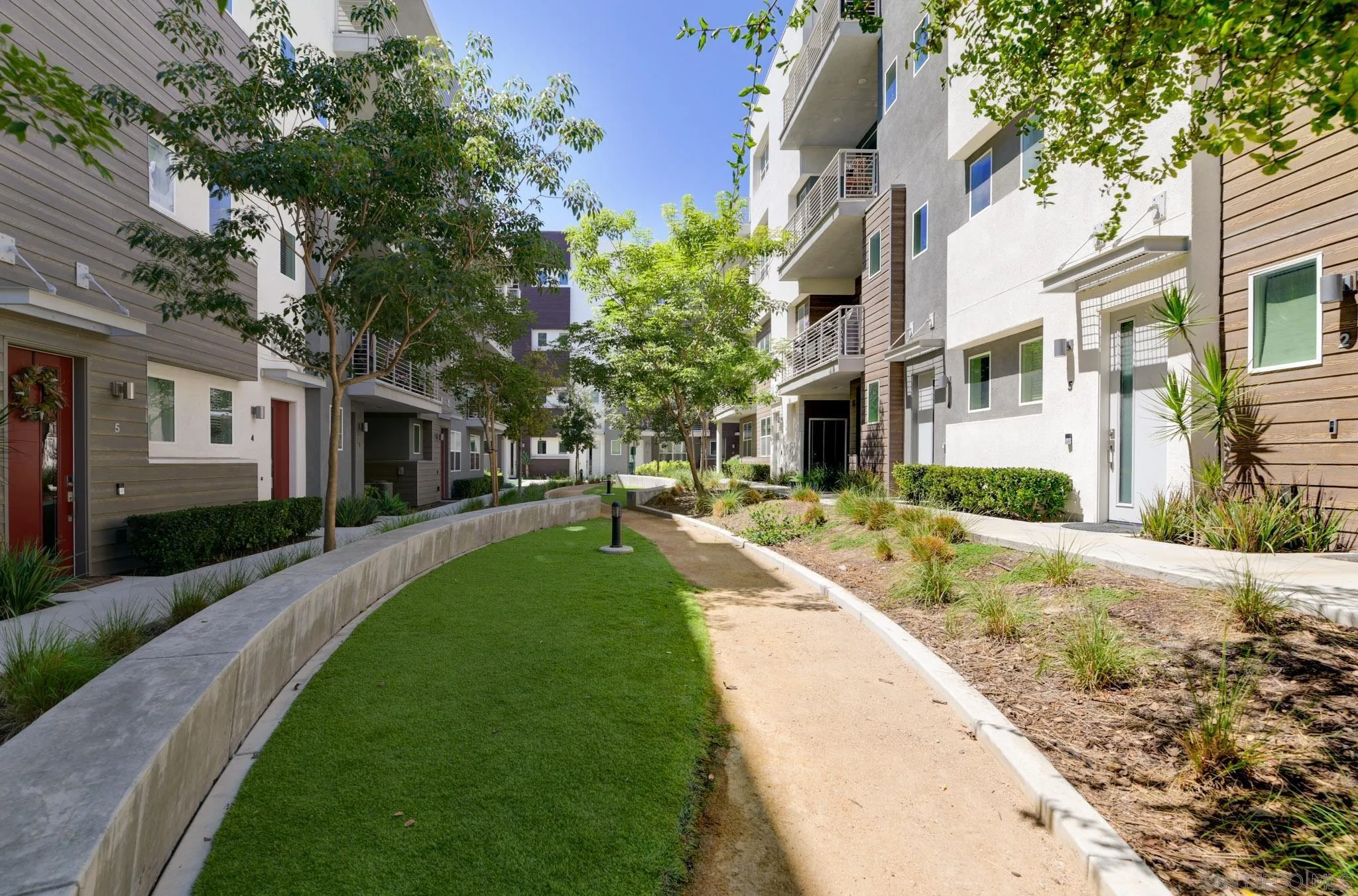 https://cdn.realtyfeed.com/cdn/127/250038346/4248b55cc9854bf7599054bfe8eb918e.webp