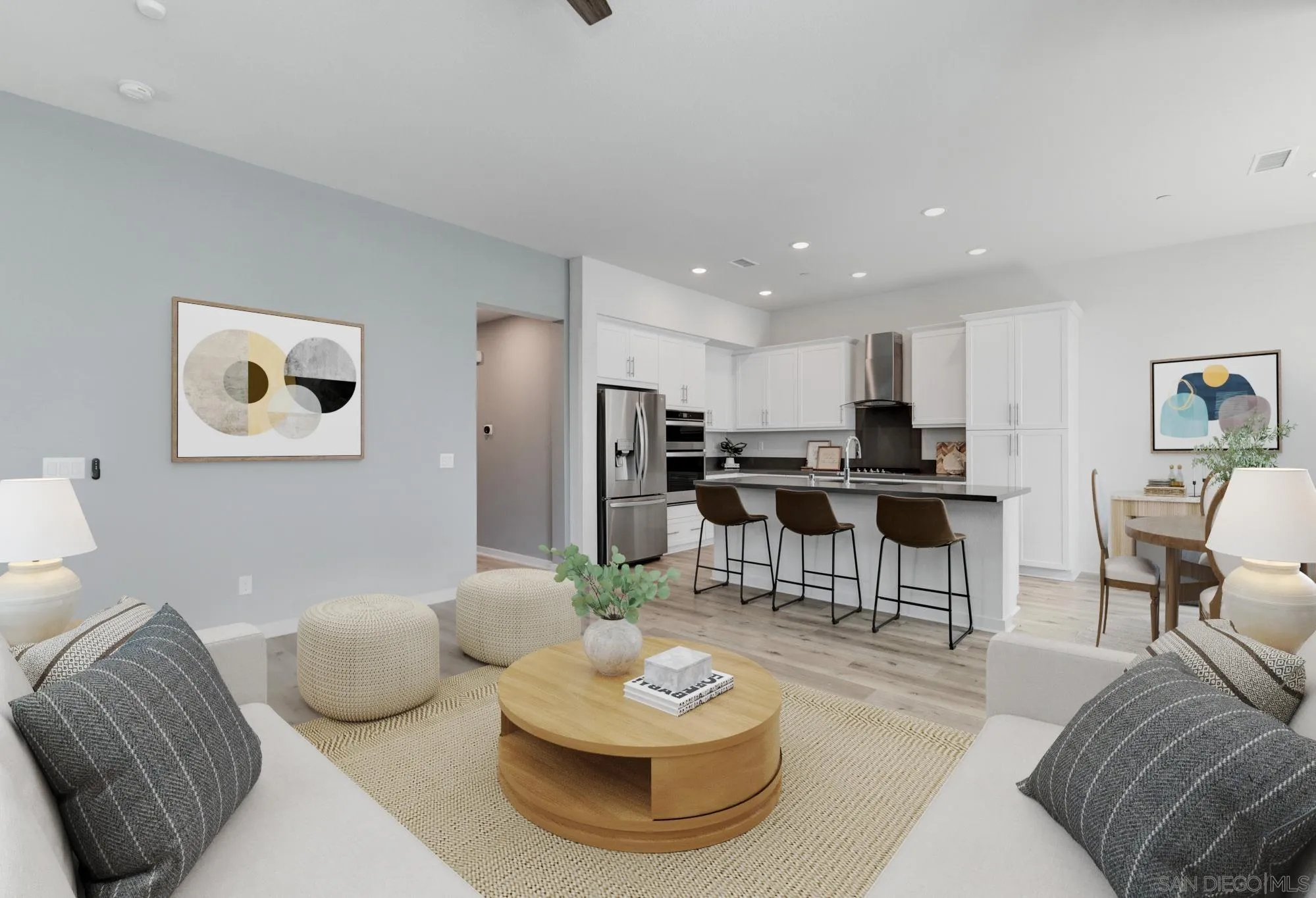 Photo #2: 250038346 Listing 