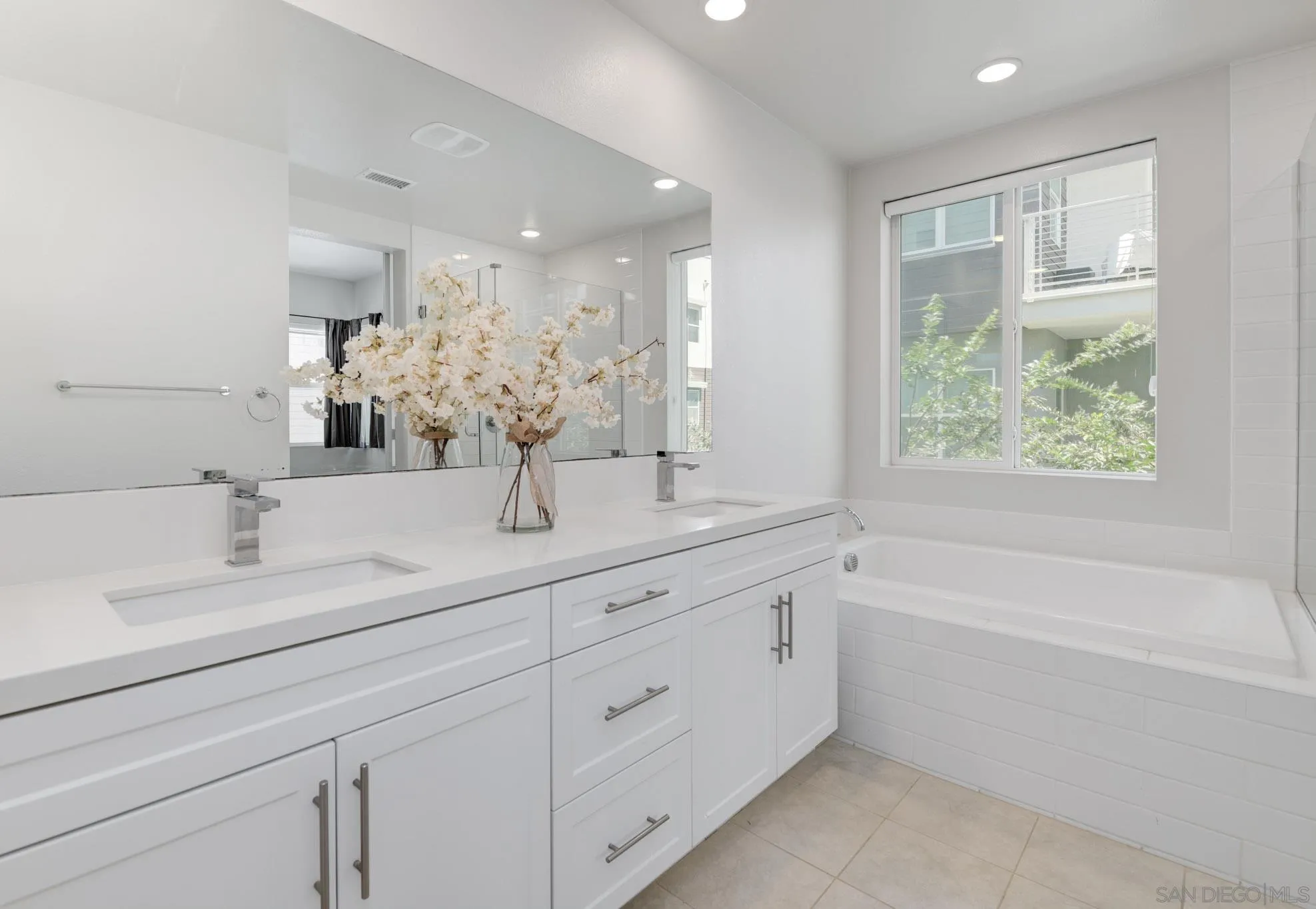 Photo #13: 250038346 Listing: Photo #13