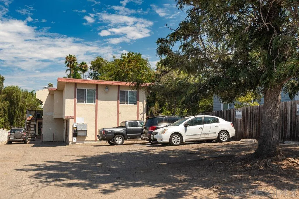https://cdn.realtyfeed.com/cdn/127/250038349/3cc827d7e7aa5d8c7cb1143576e2fdcc.webp