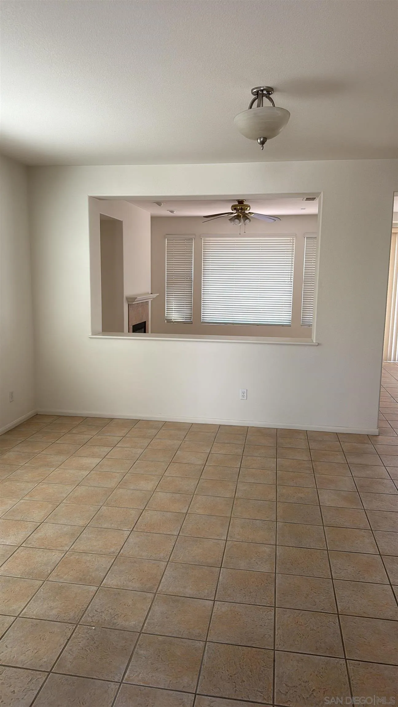https://cdn.realtyfeed.com/cdn/127/250038351/26c49dabfb43a82c190f7413abf0e12d.webp