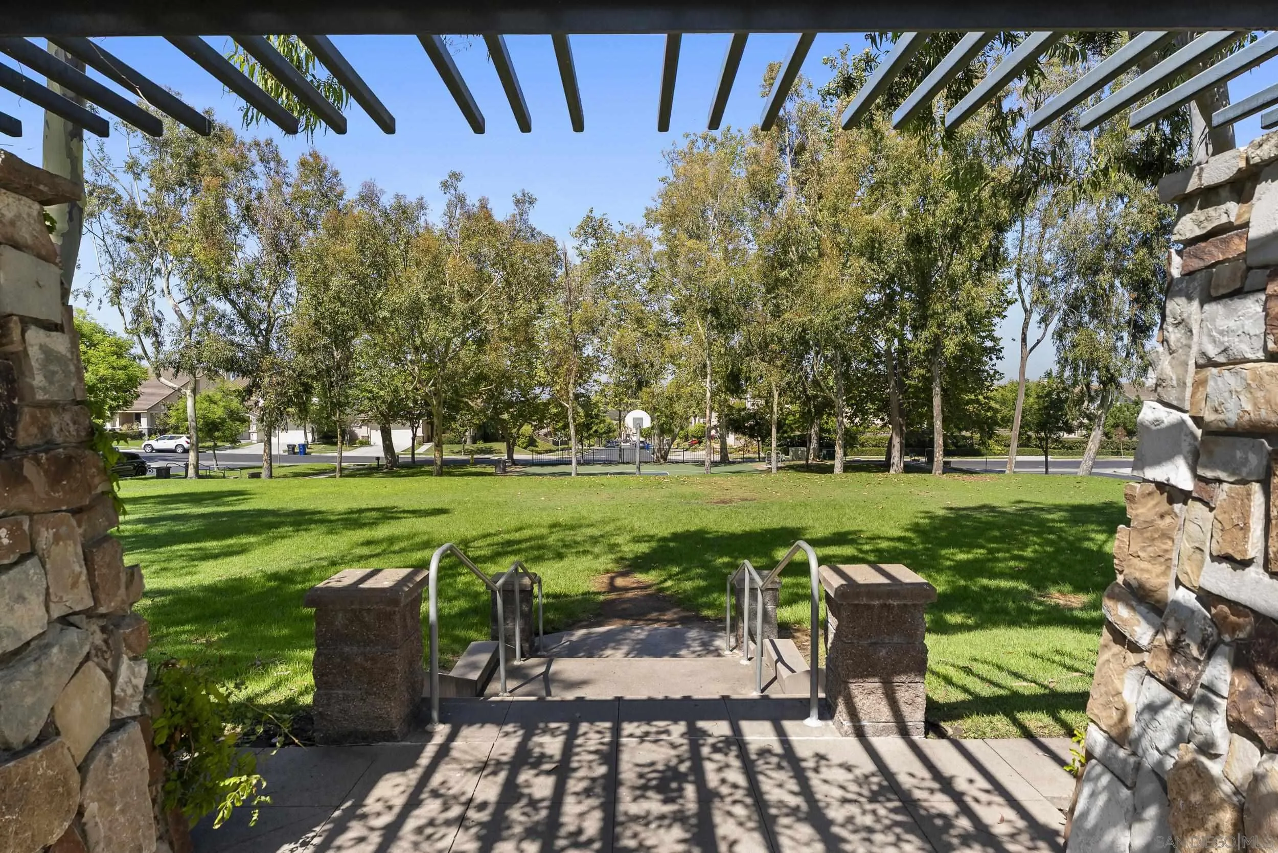 https://cdn.realtyfeed.com/cdn/127/250038352/4c5bada929e4a38e7a117d0a6cf93752.webp