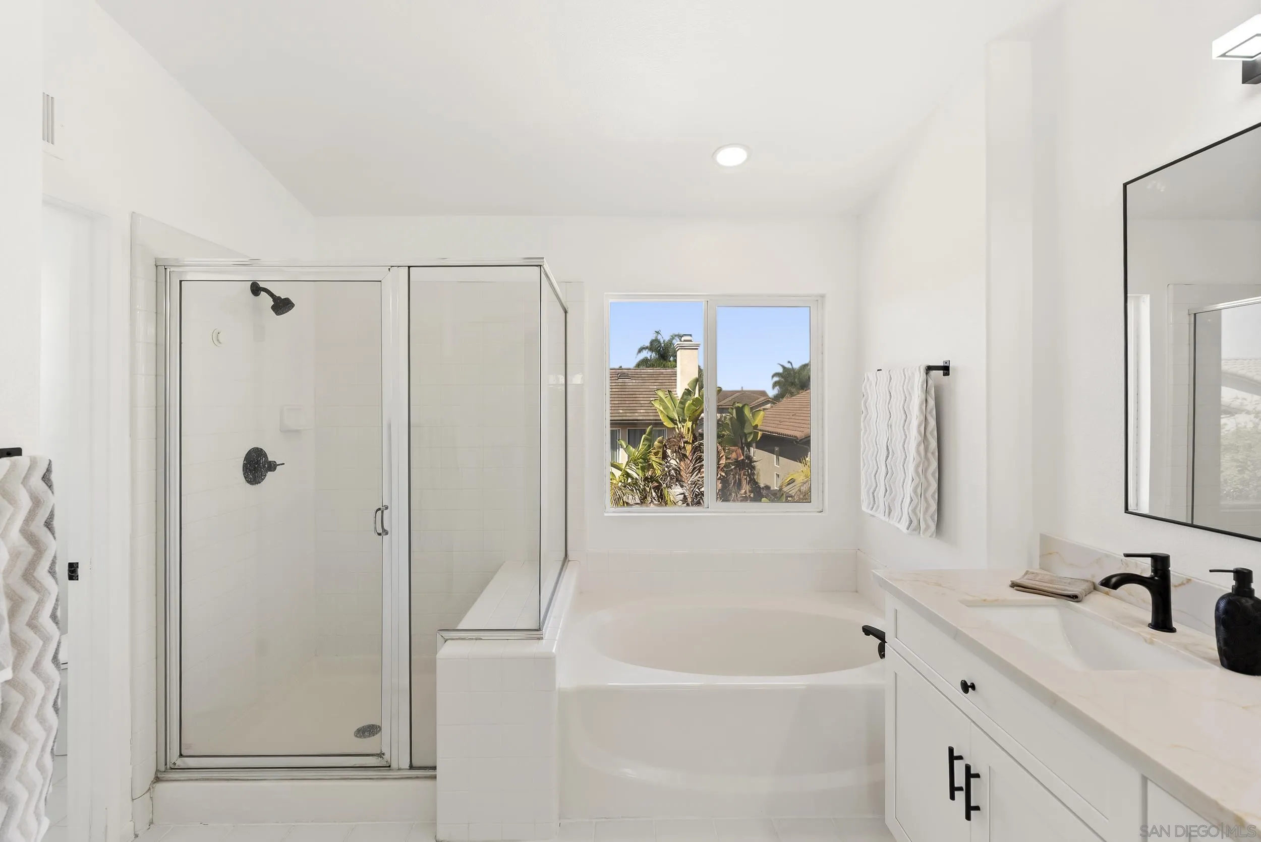 https://cdn.realtyfeed.com/cdn/127/250038352/b96c7e80ddf181f4fe7da4468b99ca57.webp