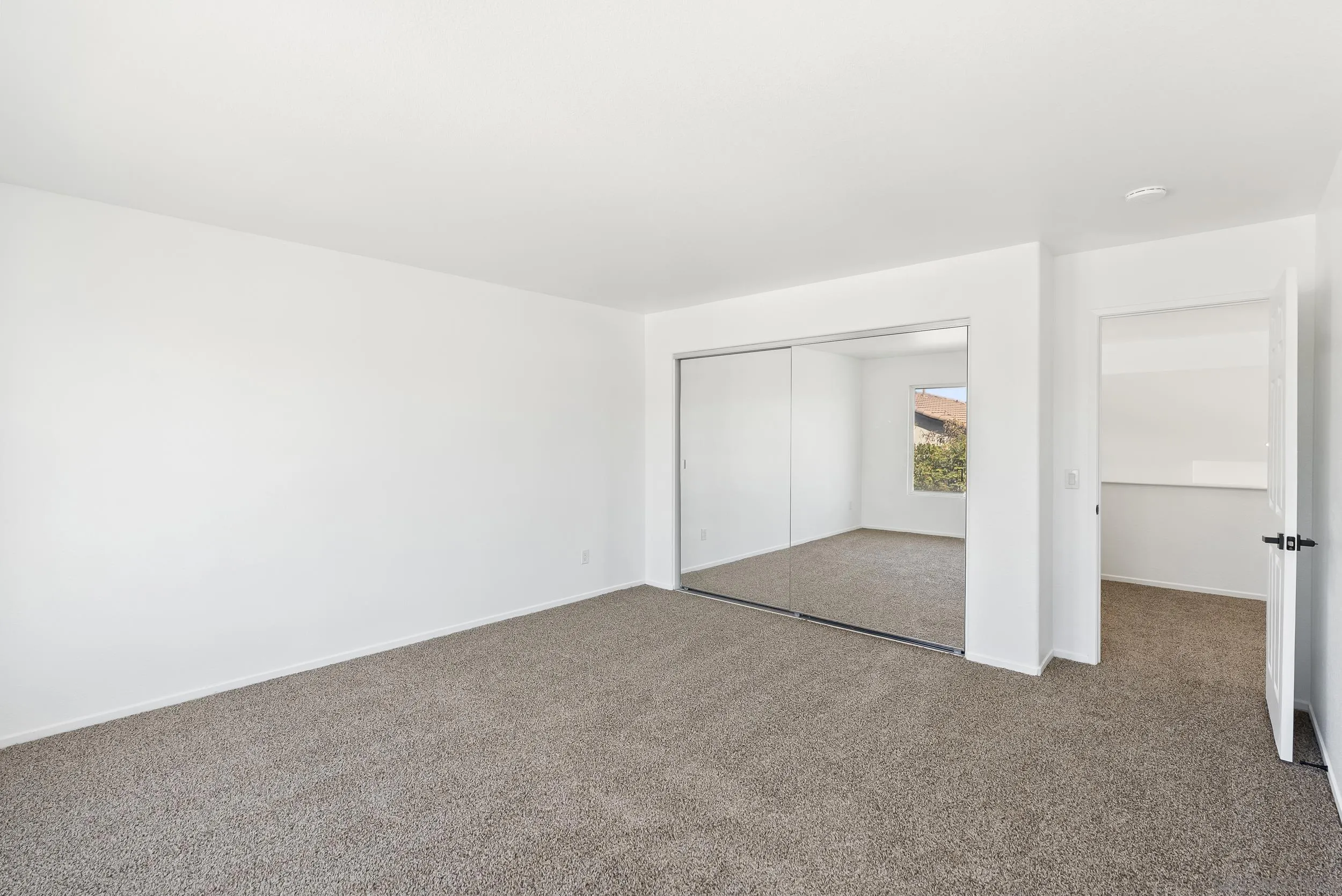 https://cdn.realtyfeed.com/cdn/127/250038352/f6ff01fb8433669f68dea2f2a7d0cc7a.webp