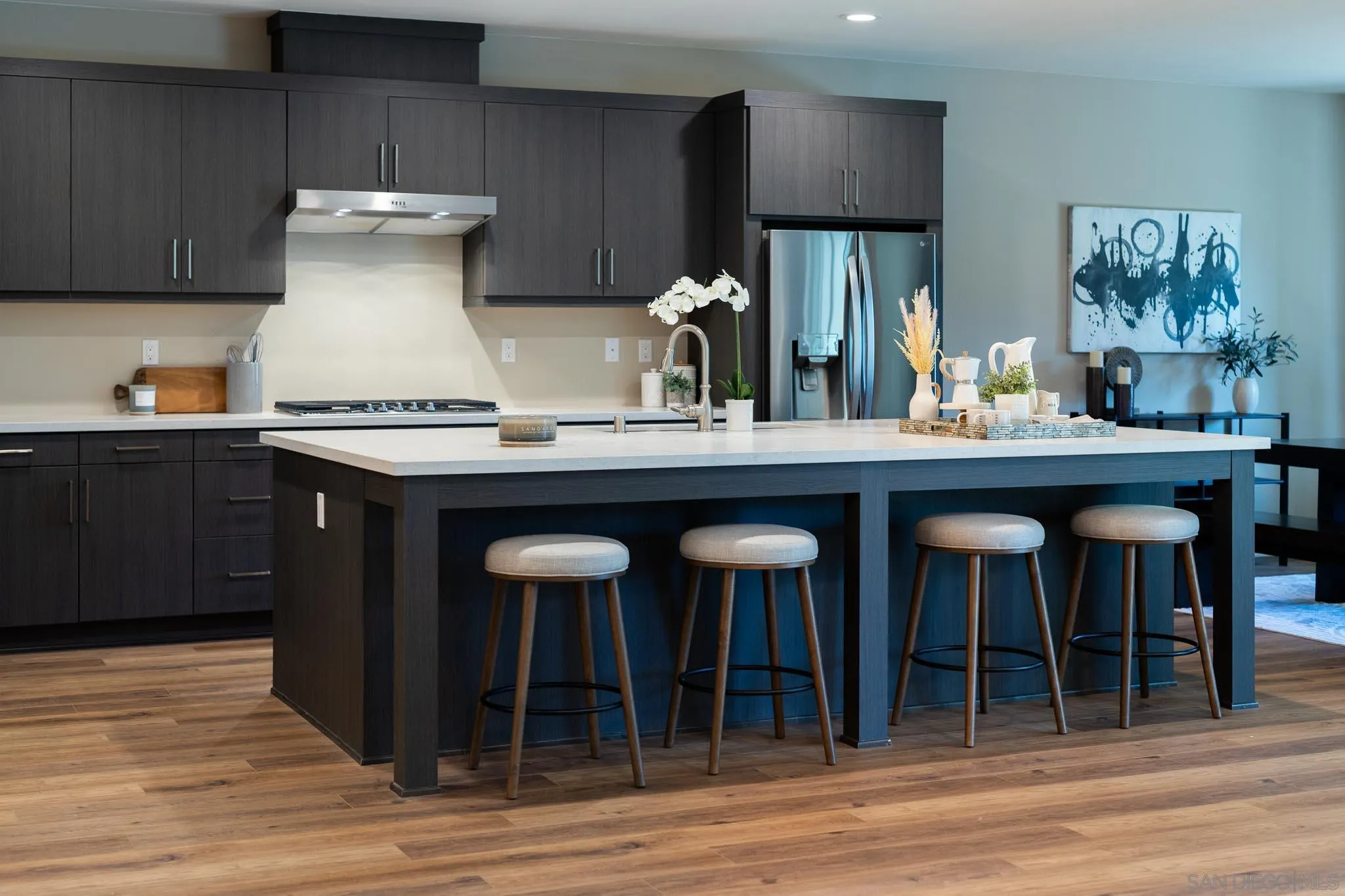 https://cdn.realtyfeed.com/cdn/127/250038357/ecc1d1f79d7c55de42e32b94ce784b9c.webp