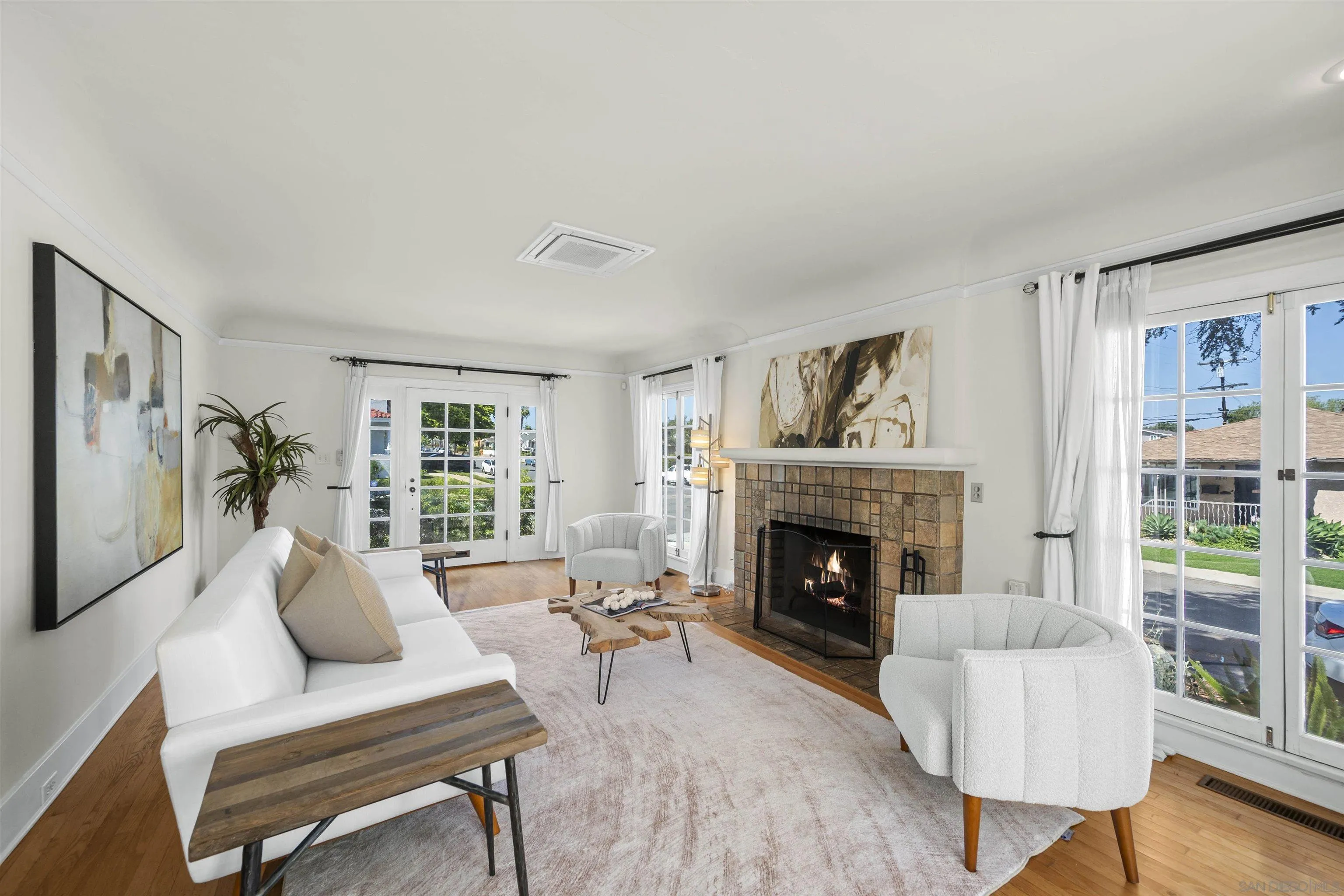 https://cdn.realtyfeed.com/cdn/127/250038359/c6e19961e3dee9f8c3693cfd7ca0fc92.webp