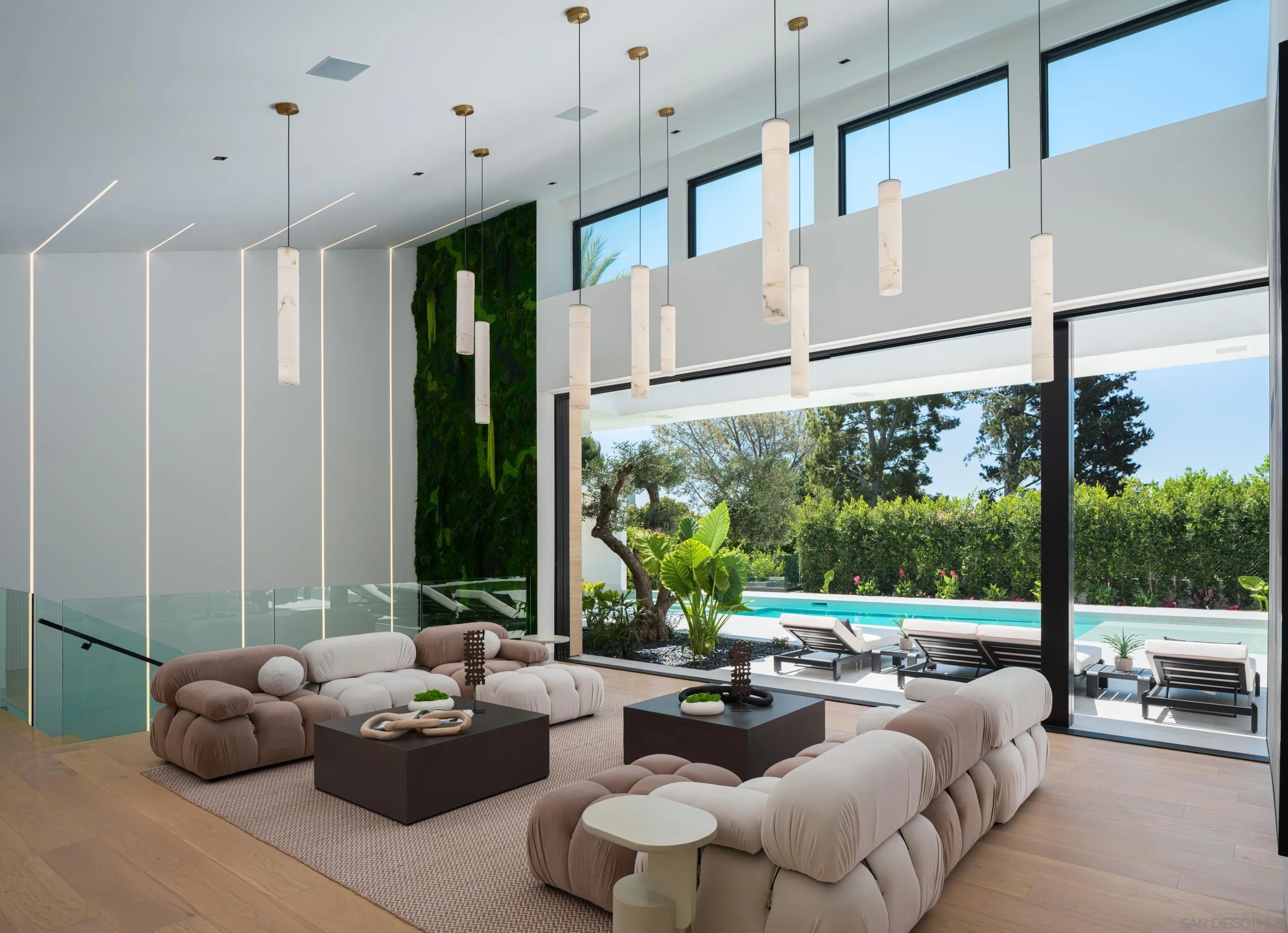 https://cdn.realtyfeed.com/cdn/127/250038361/5f77a0f76d99ccfeea7f5843b9b0c871.webp