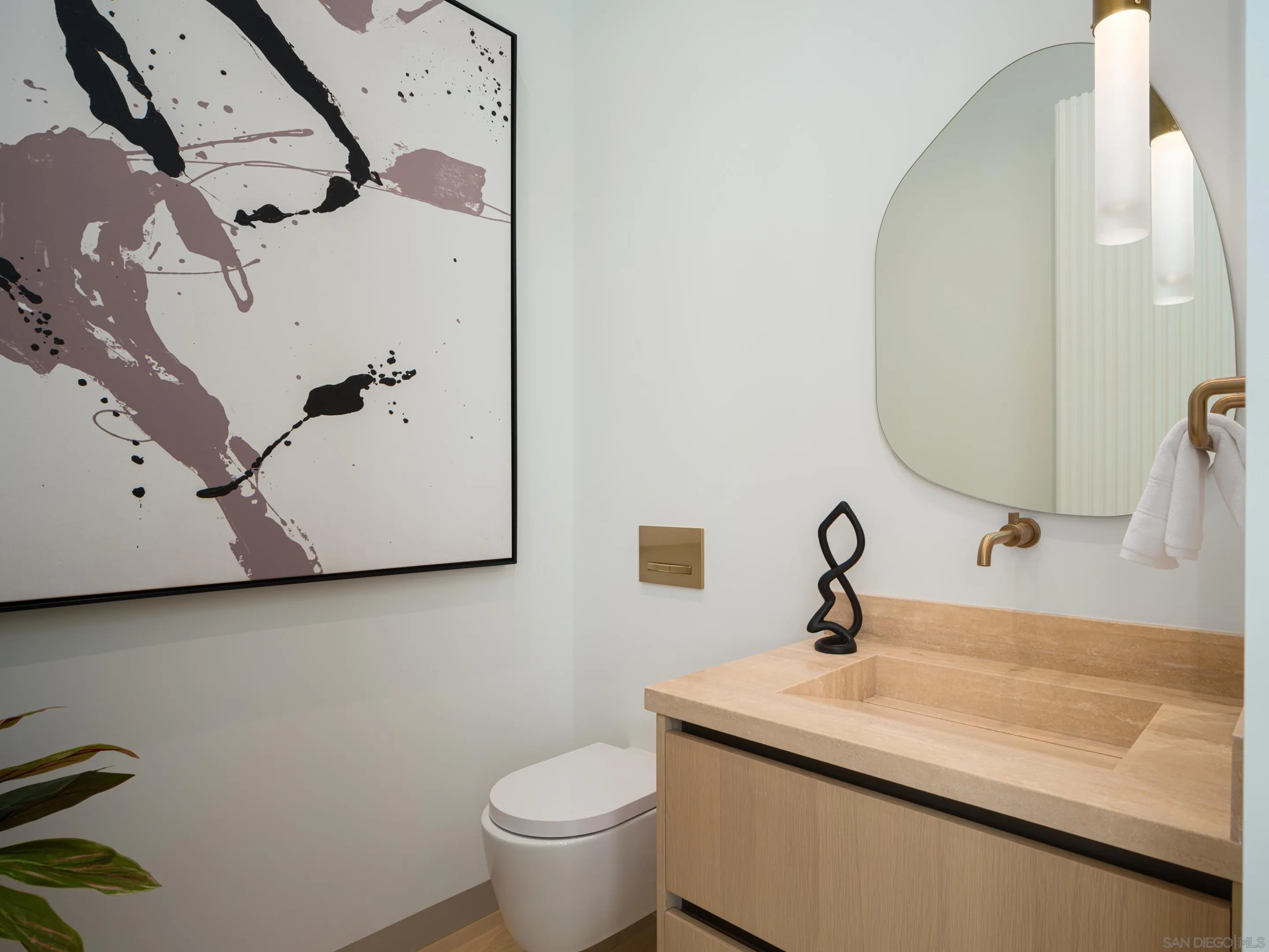 https://cdn.realtyfeed.com/cdn/127/250038361/bde0b794f99d8d89827ec8bd79f1cfec.webp