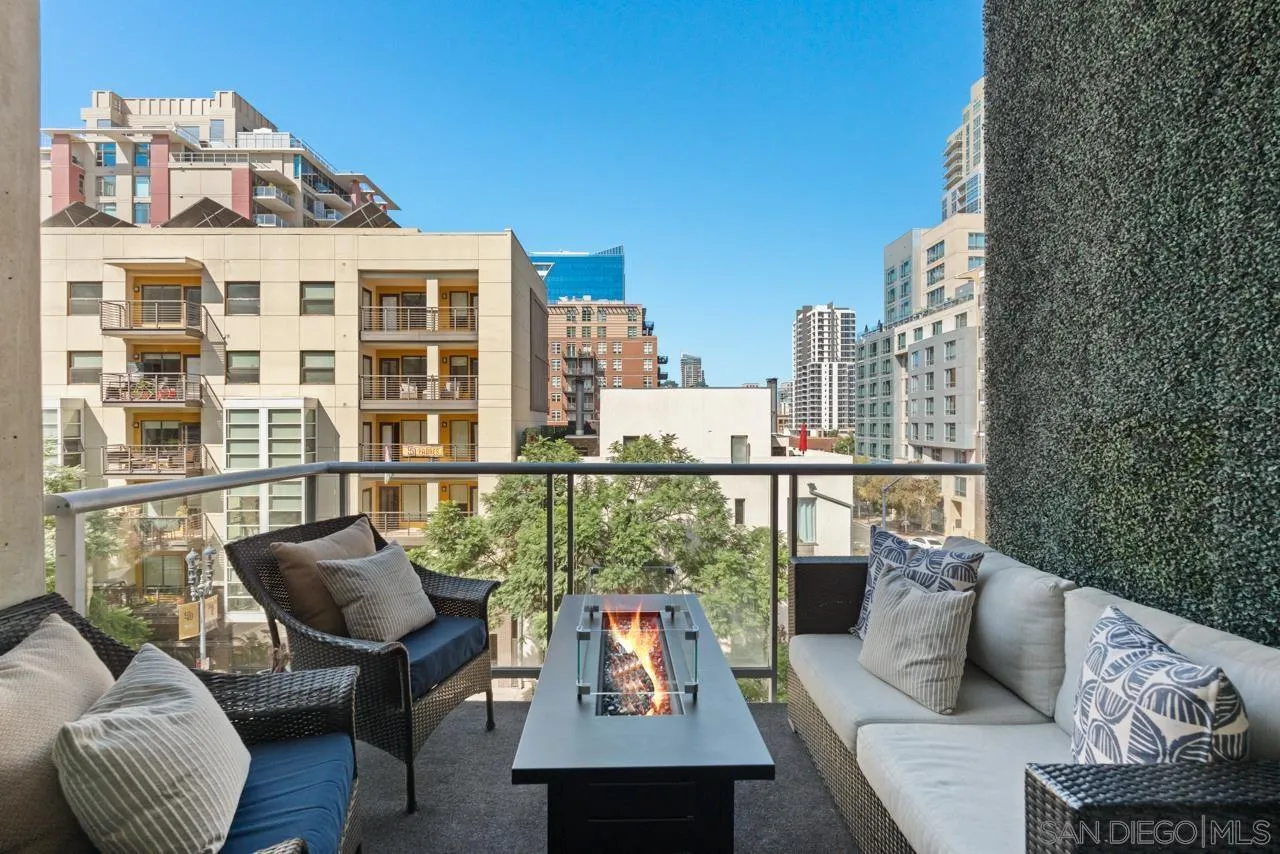https://cdn.realtyfeed.com/cdn/127/250038366/d82d1f1b6da8112b4c73c99a1a5e0e2b.webp